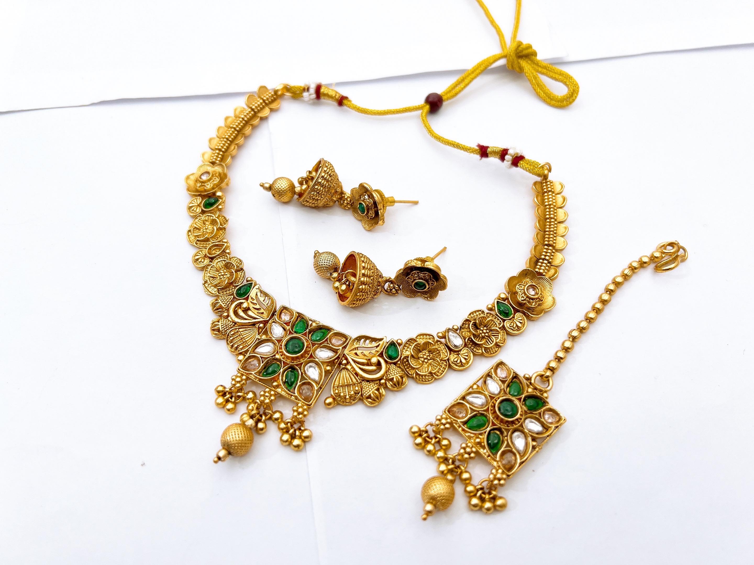 Necklace Set