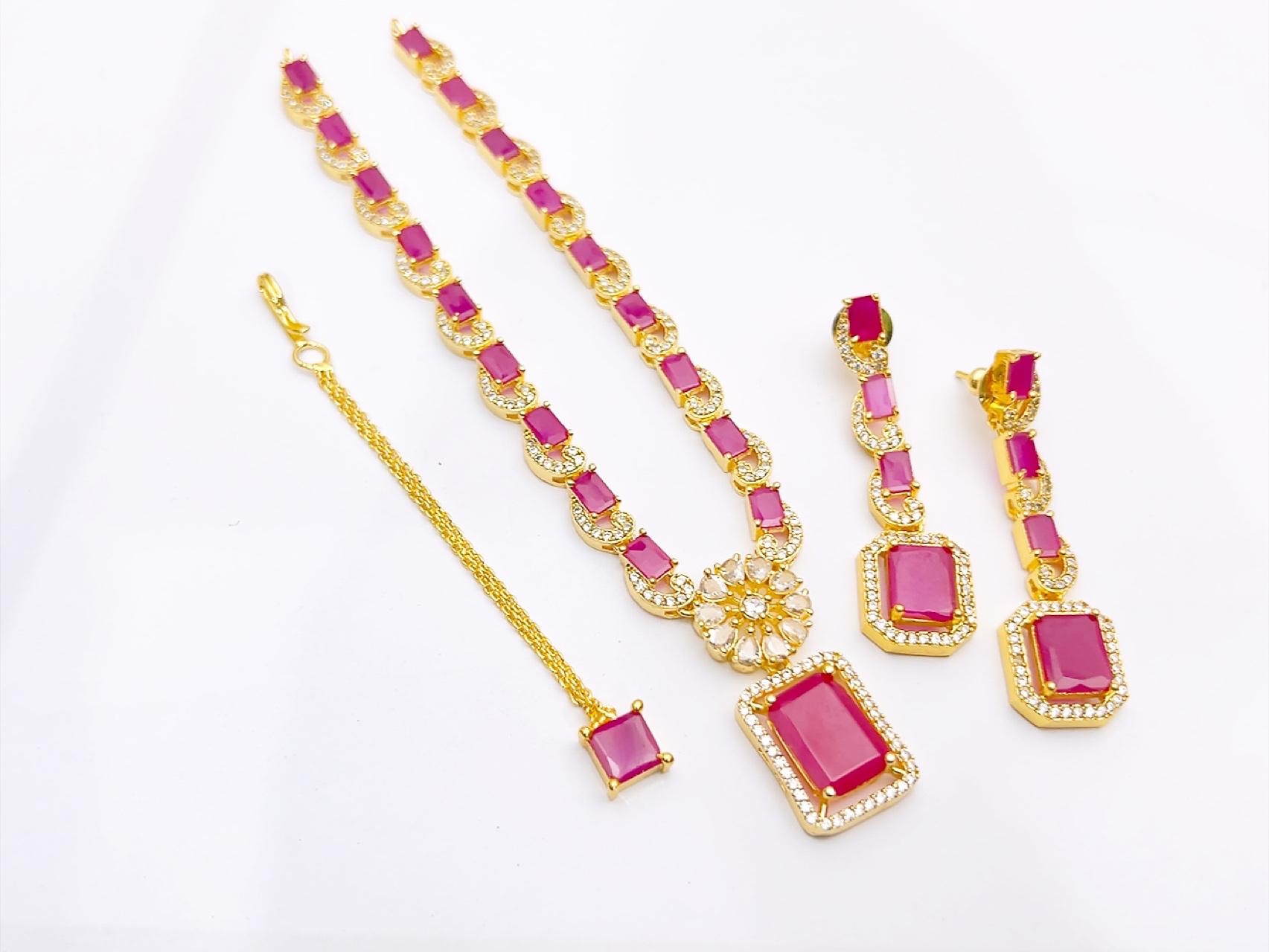 Necklace set