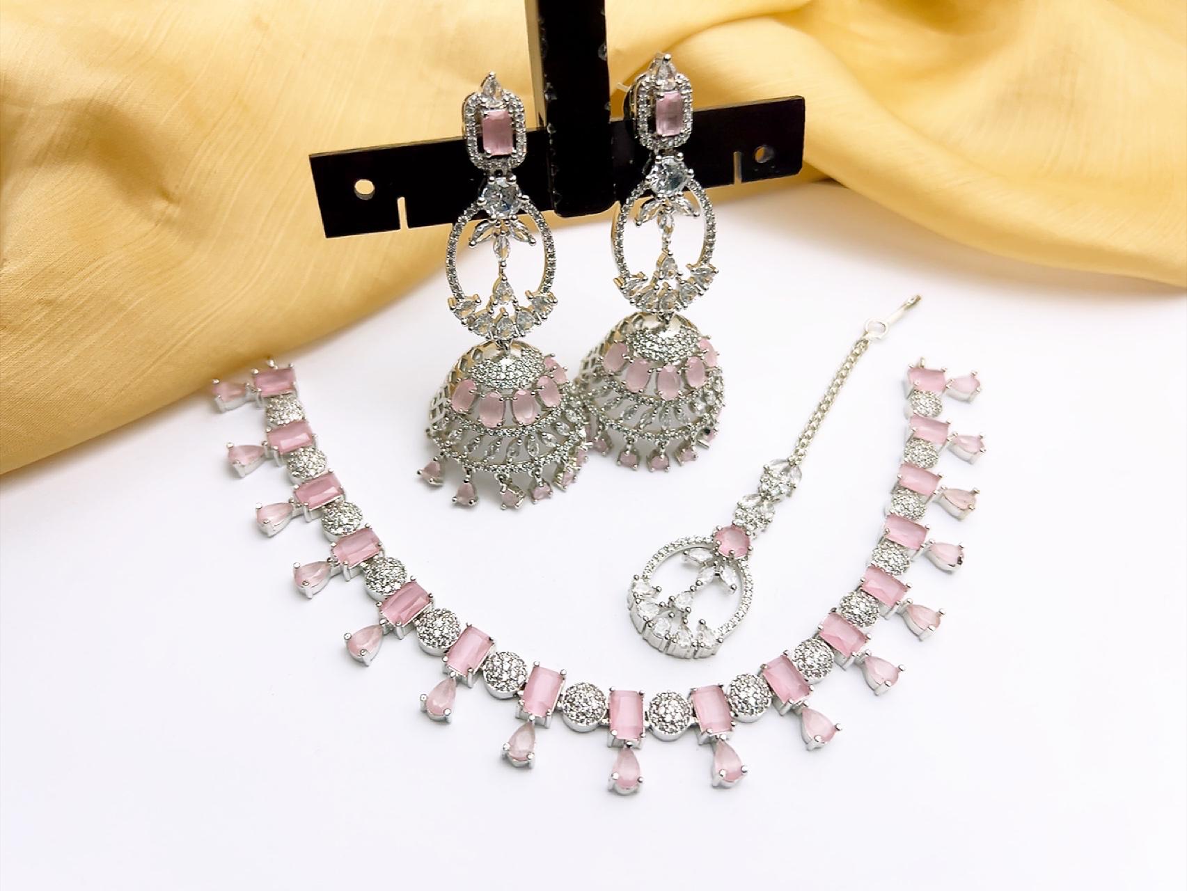 Necklace set