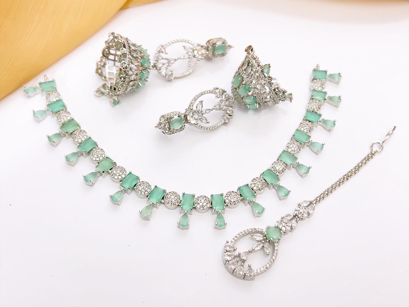 Necklace set