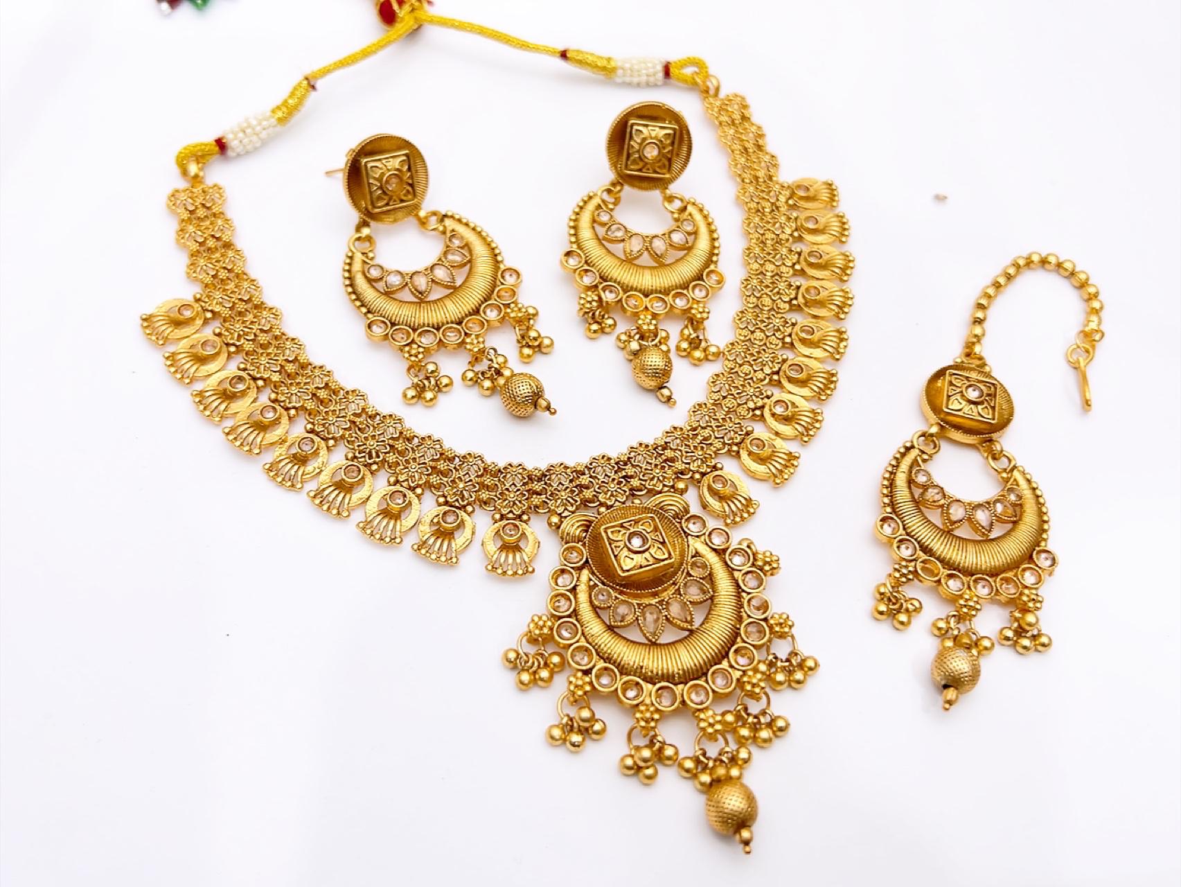 Necklace Set