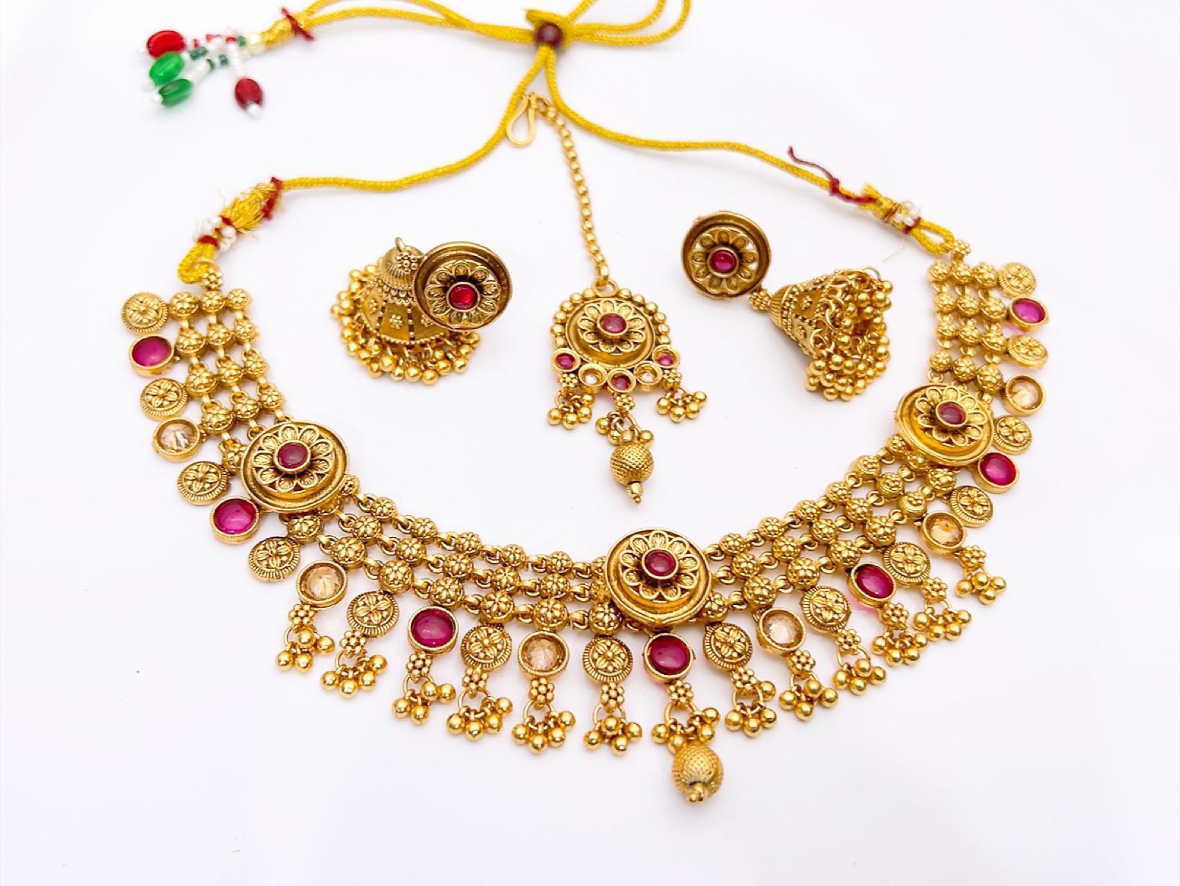 Necklace Set