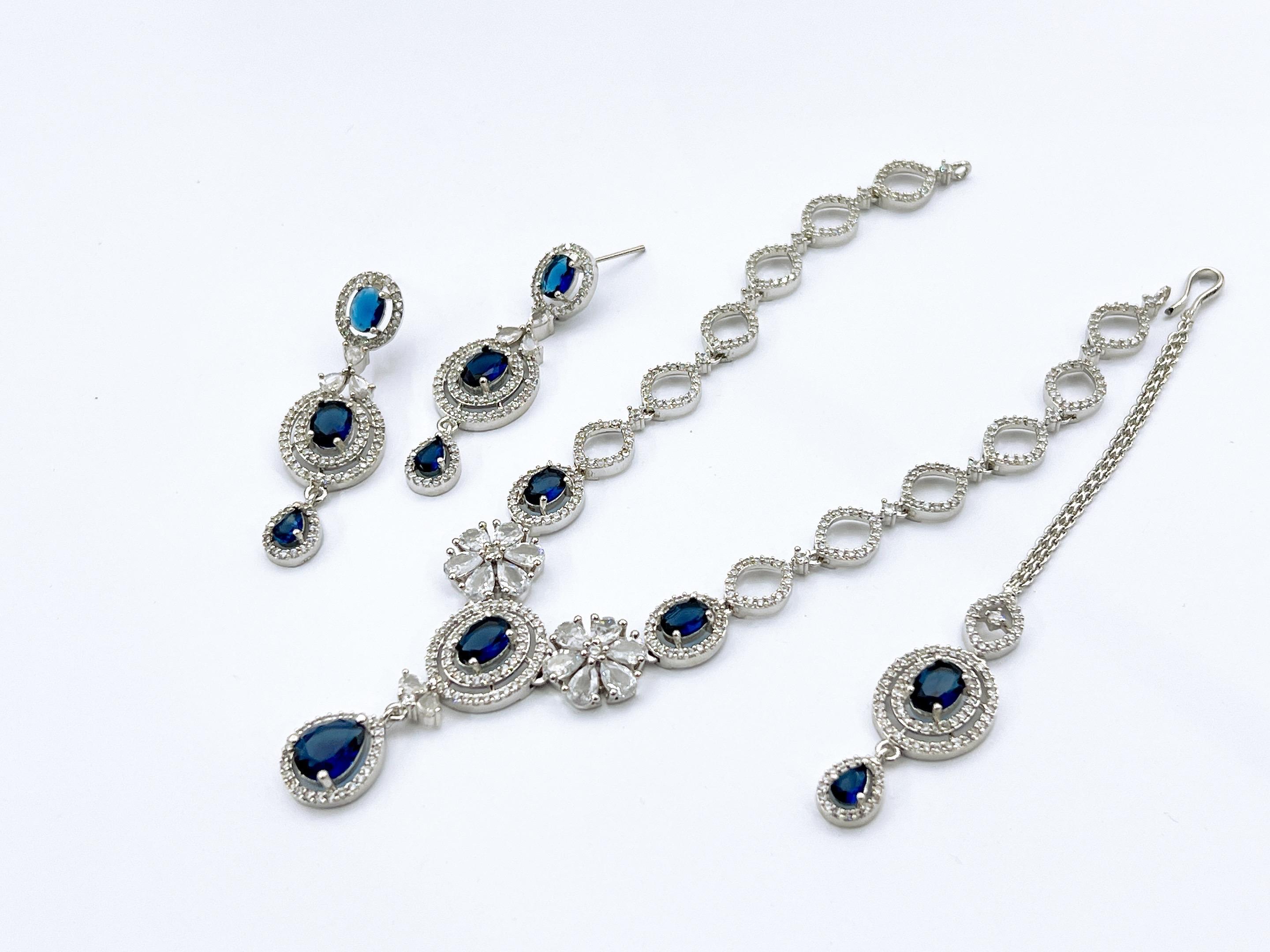 Necklace set