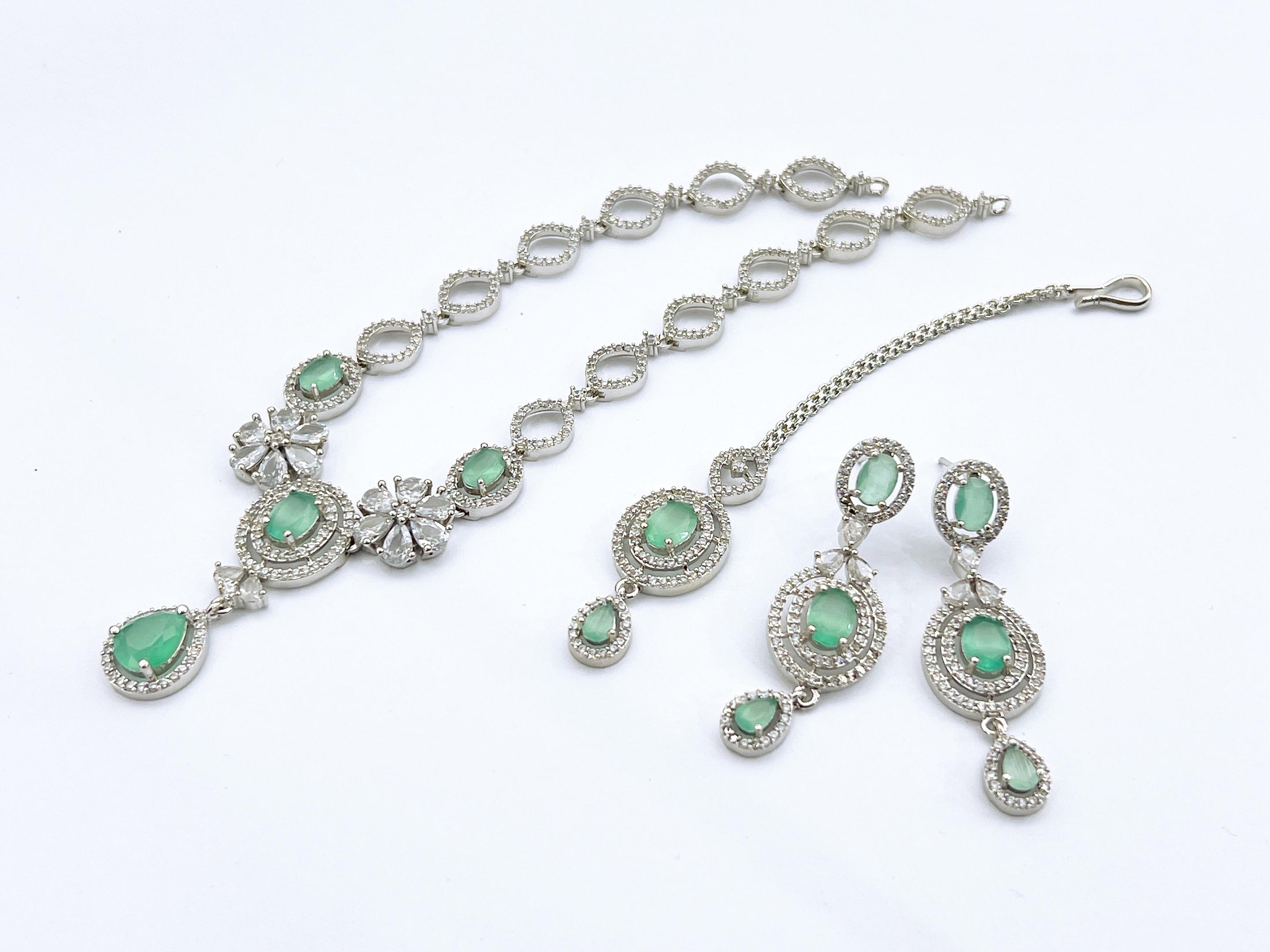 Necklace set