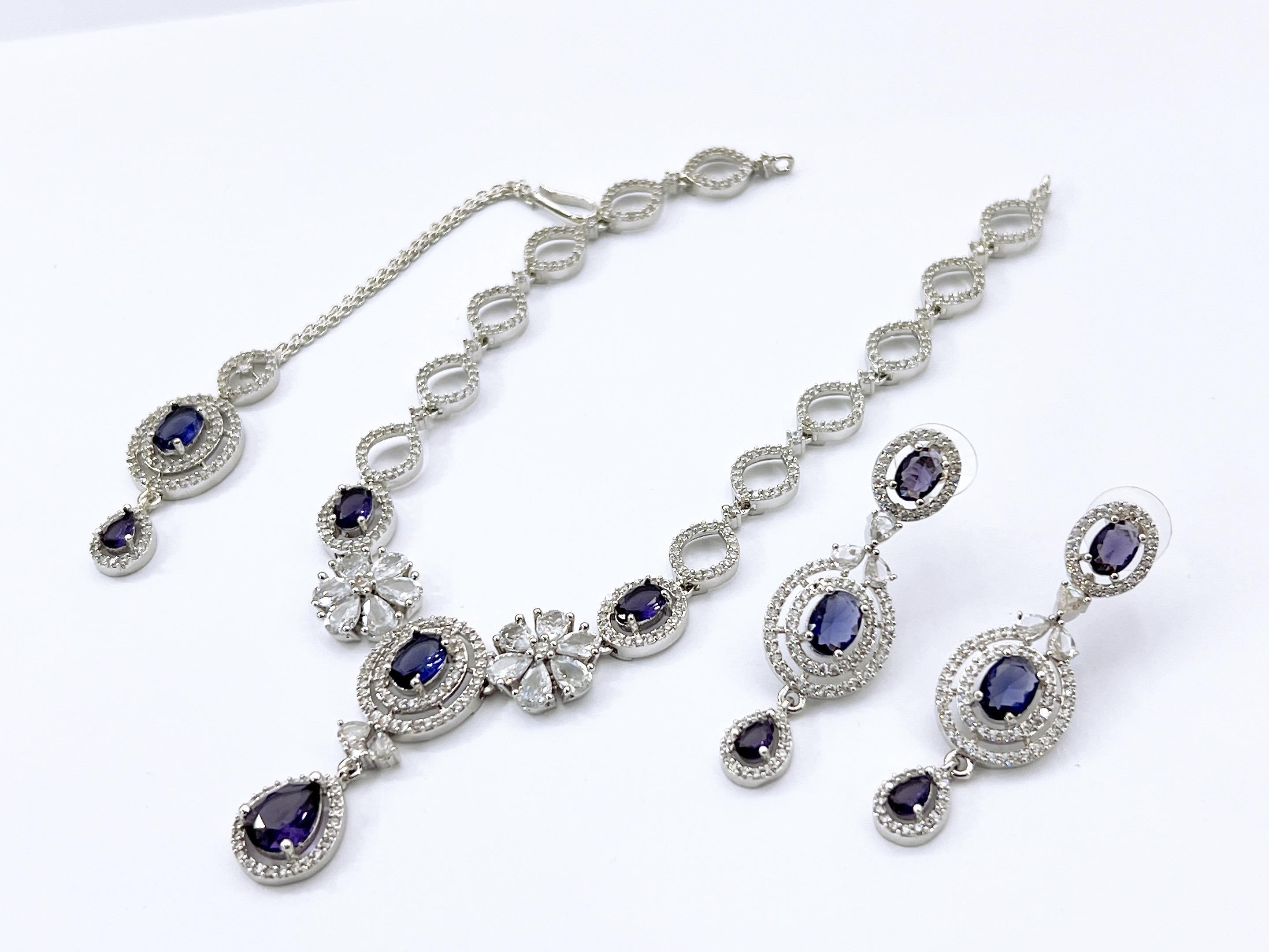 Necklace set