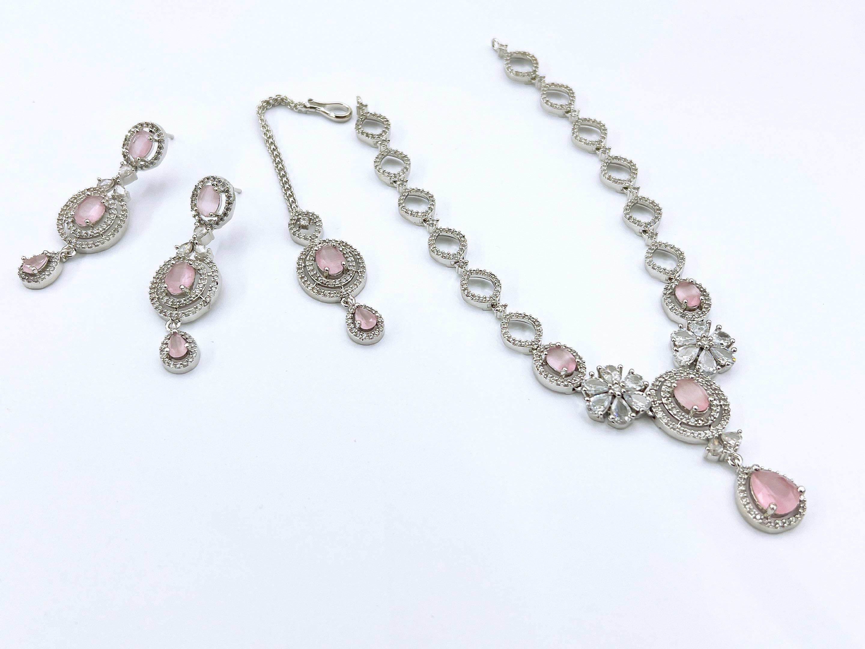 Necklace set