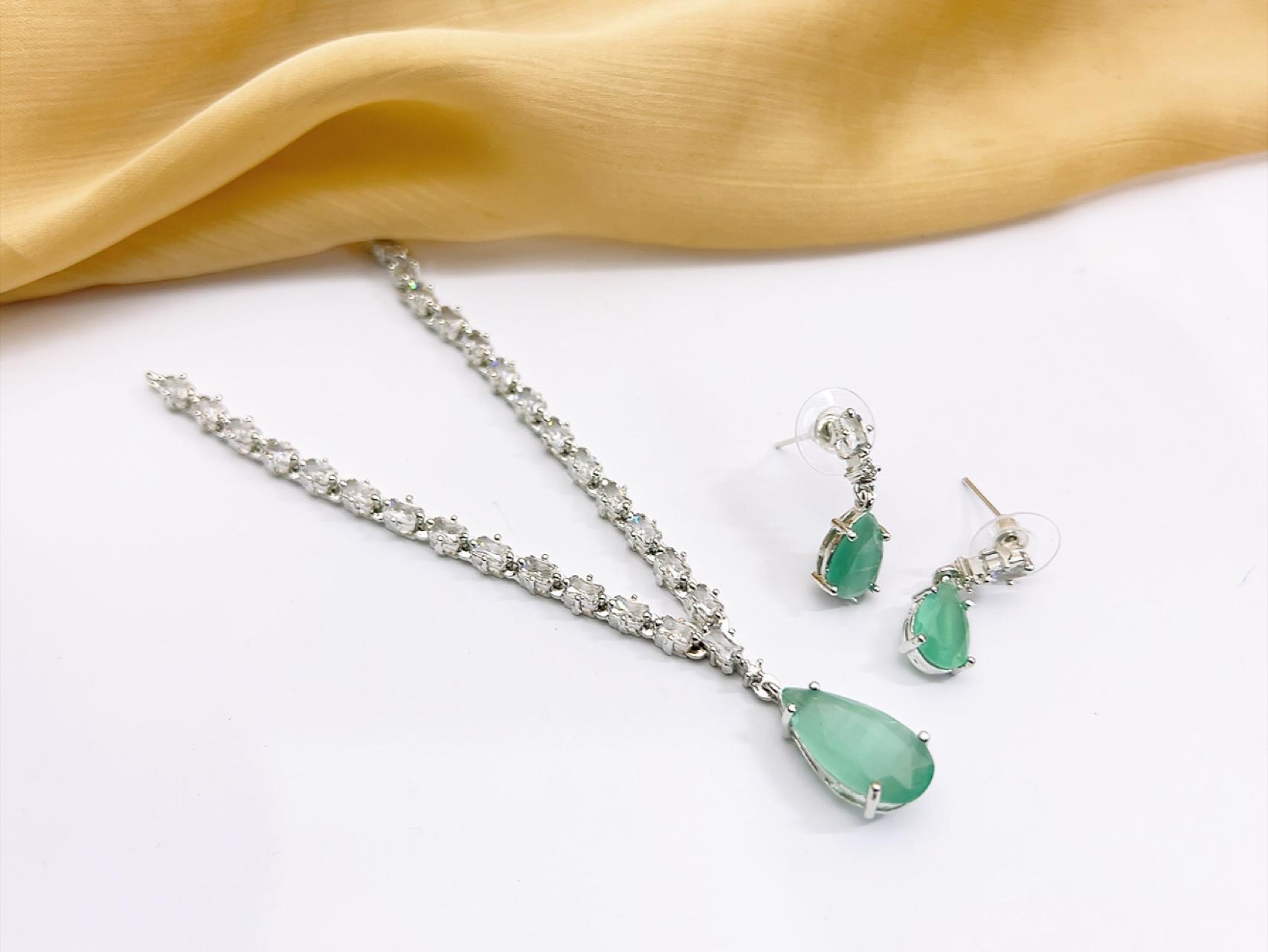Necklace set