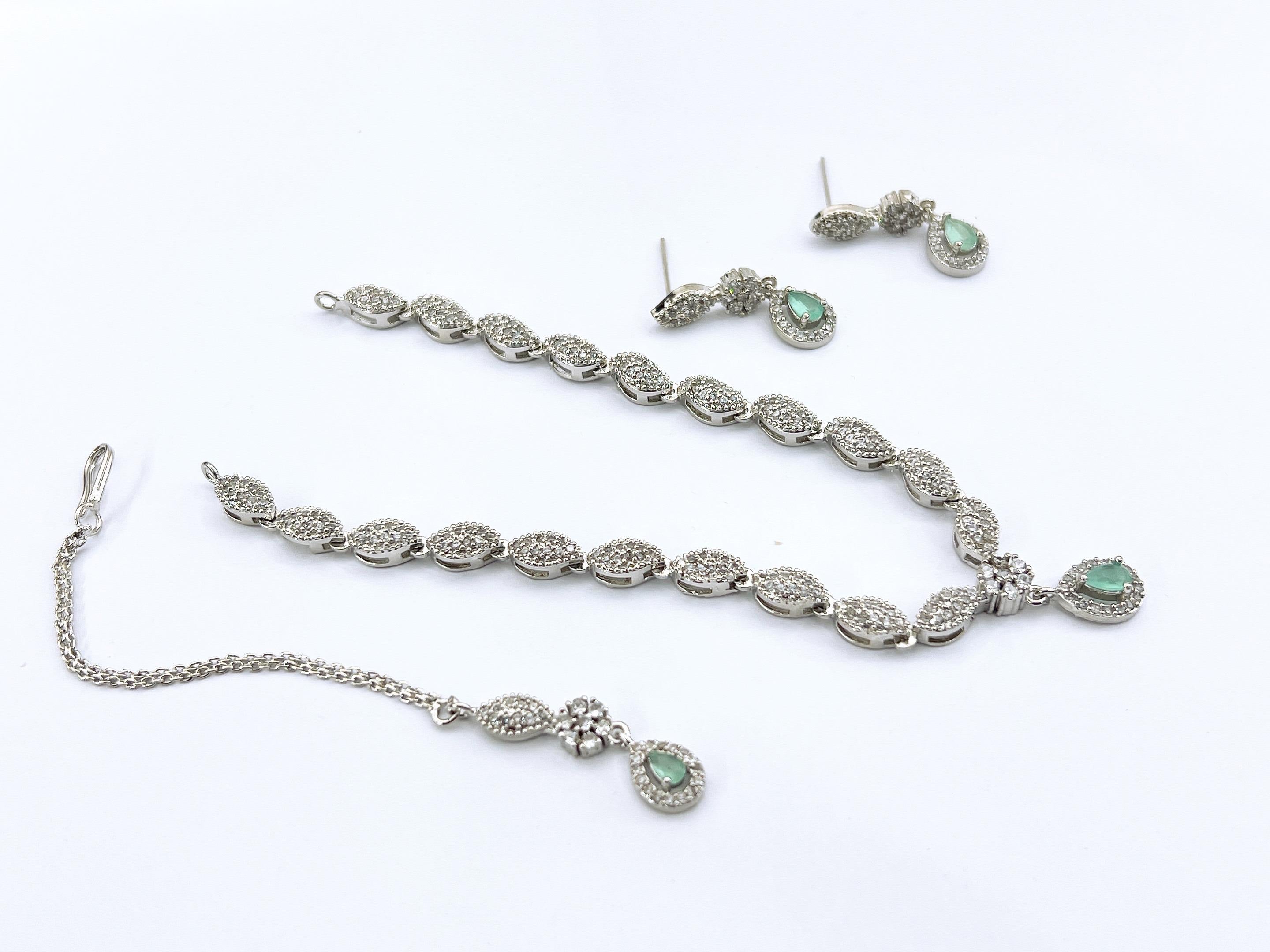 Necklace set