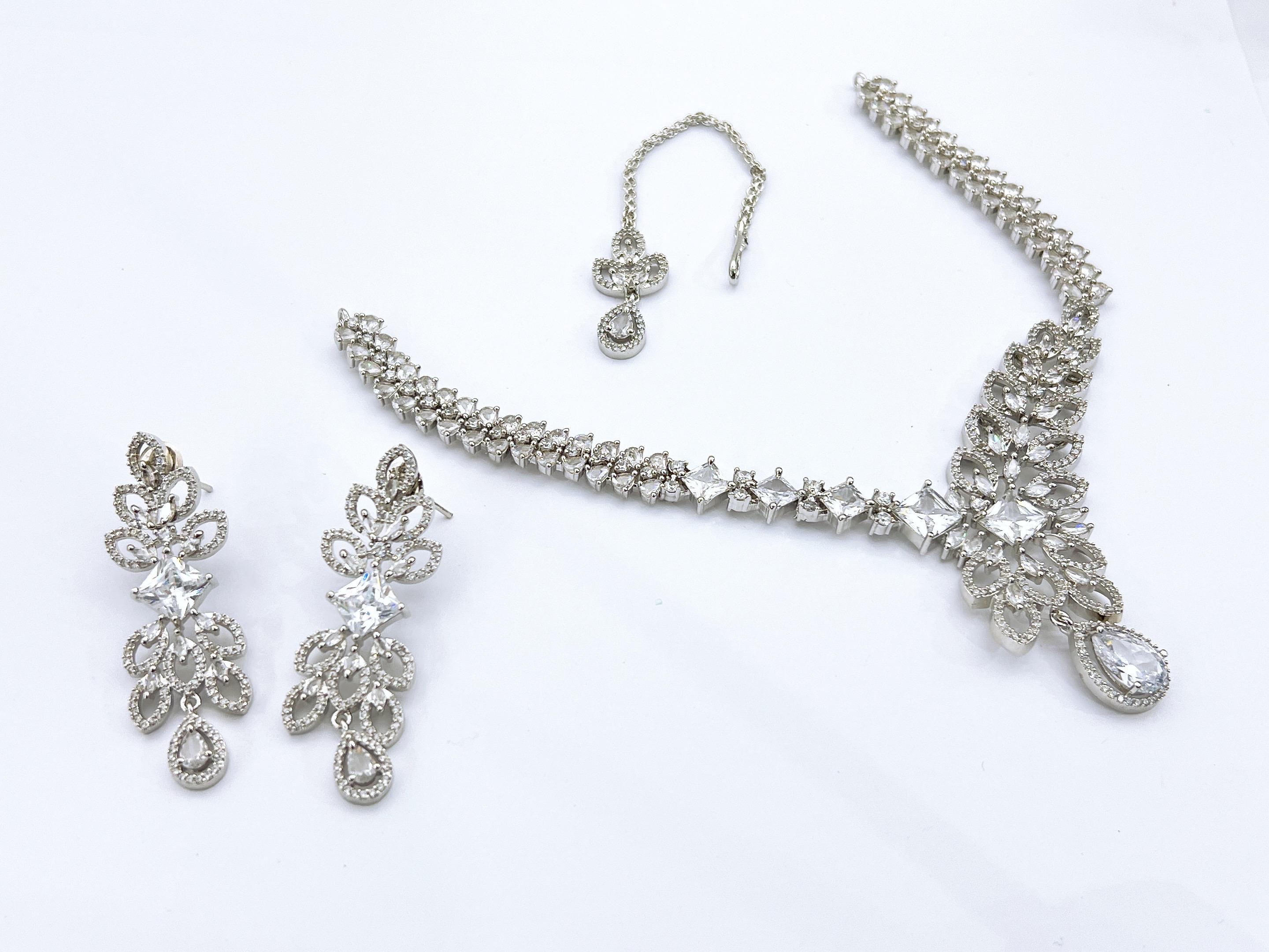 Necklace Set