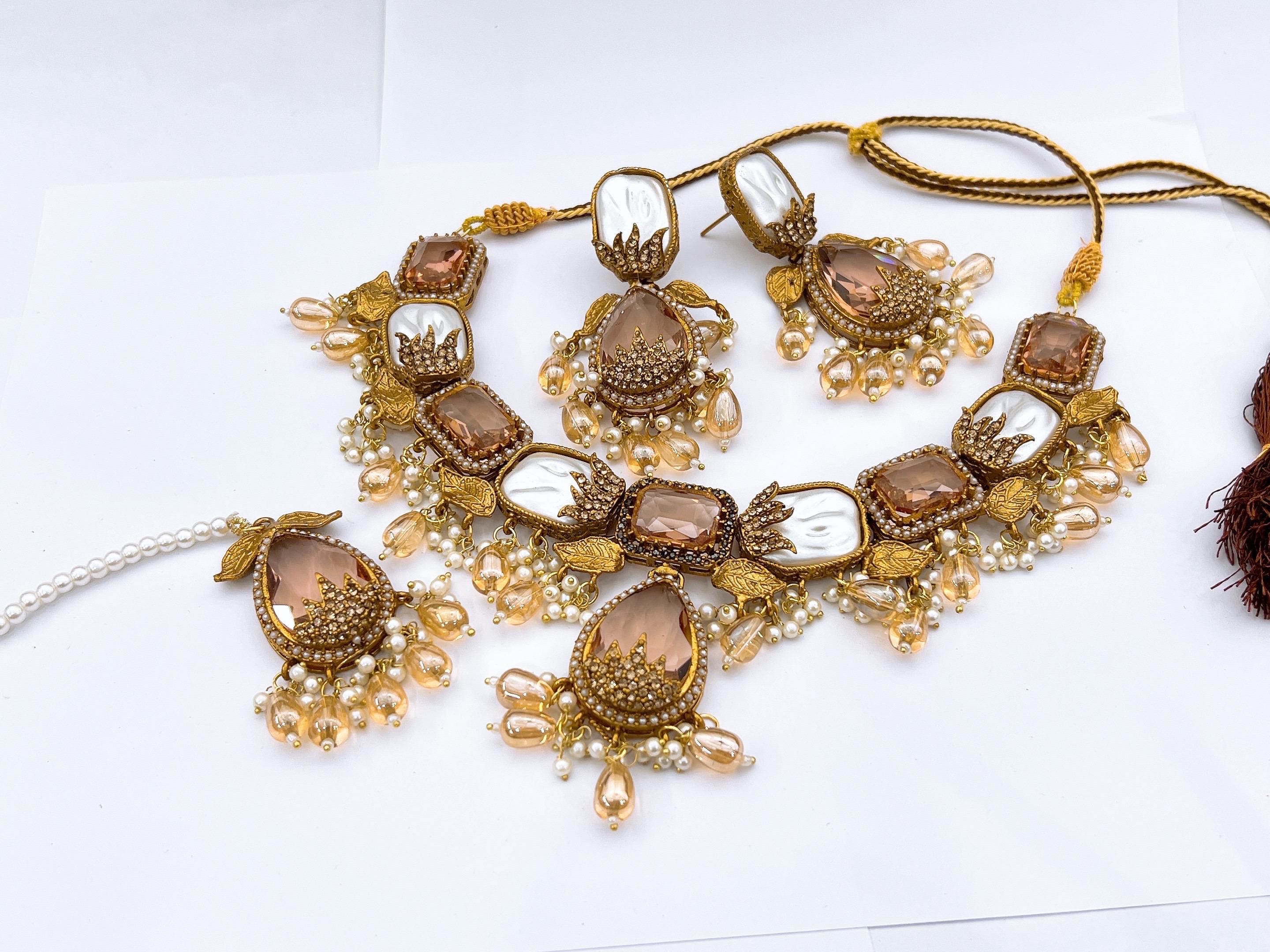 Necklace Set