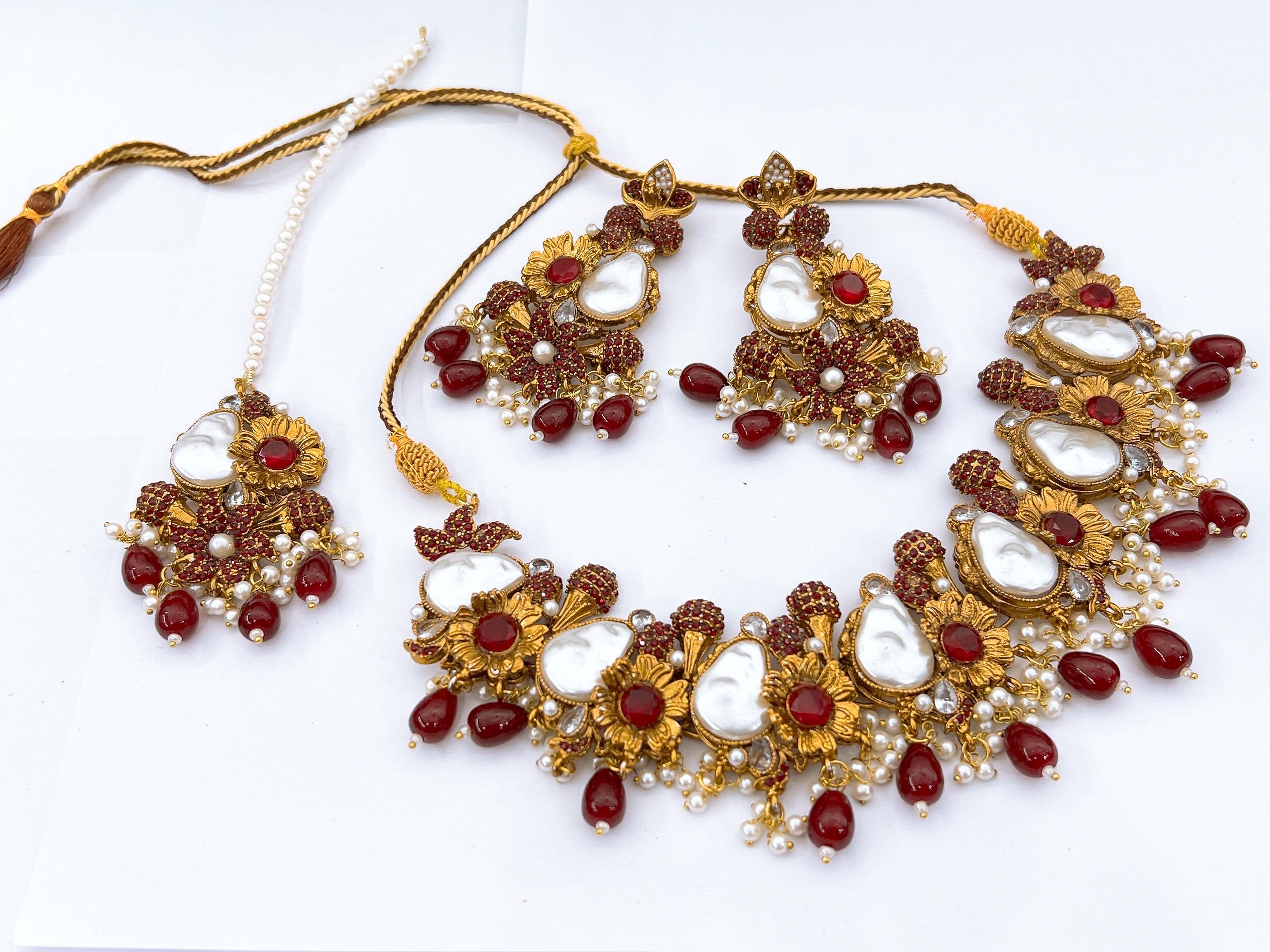 Necklace Set