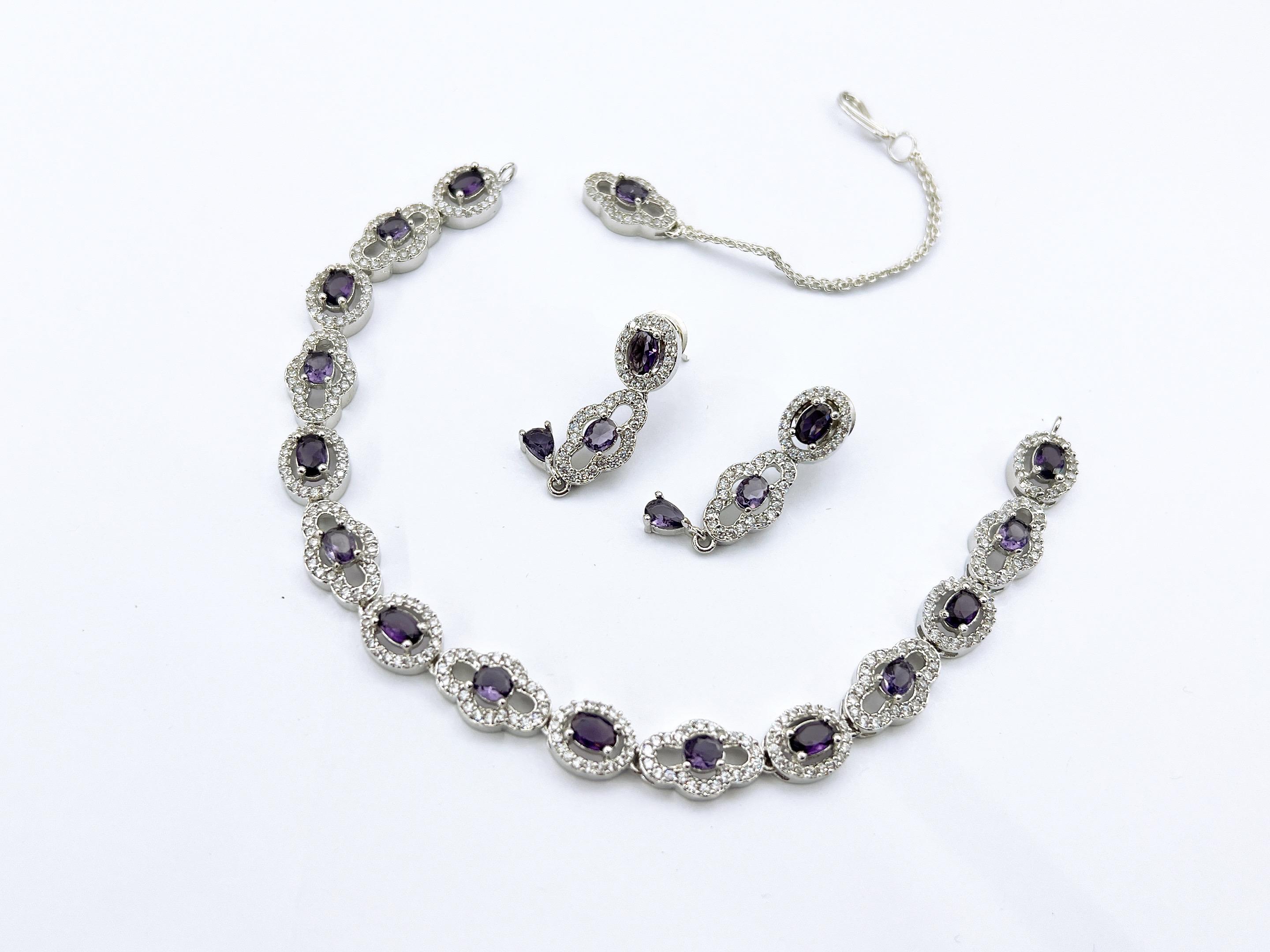 Necklace Set