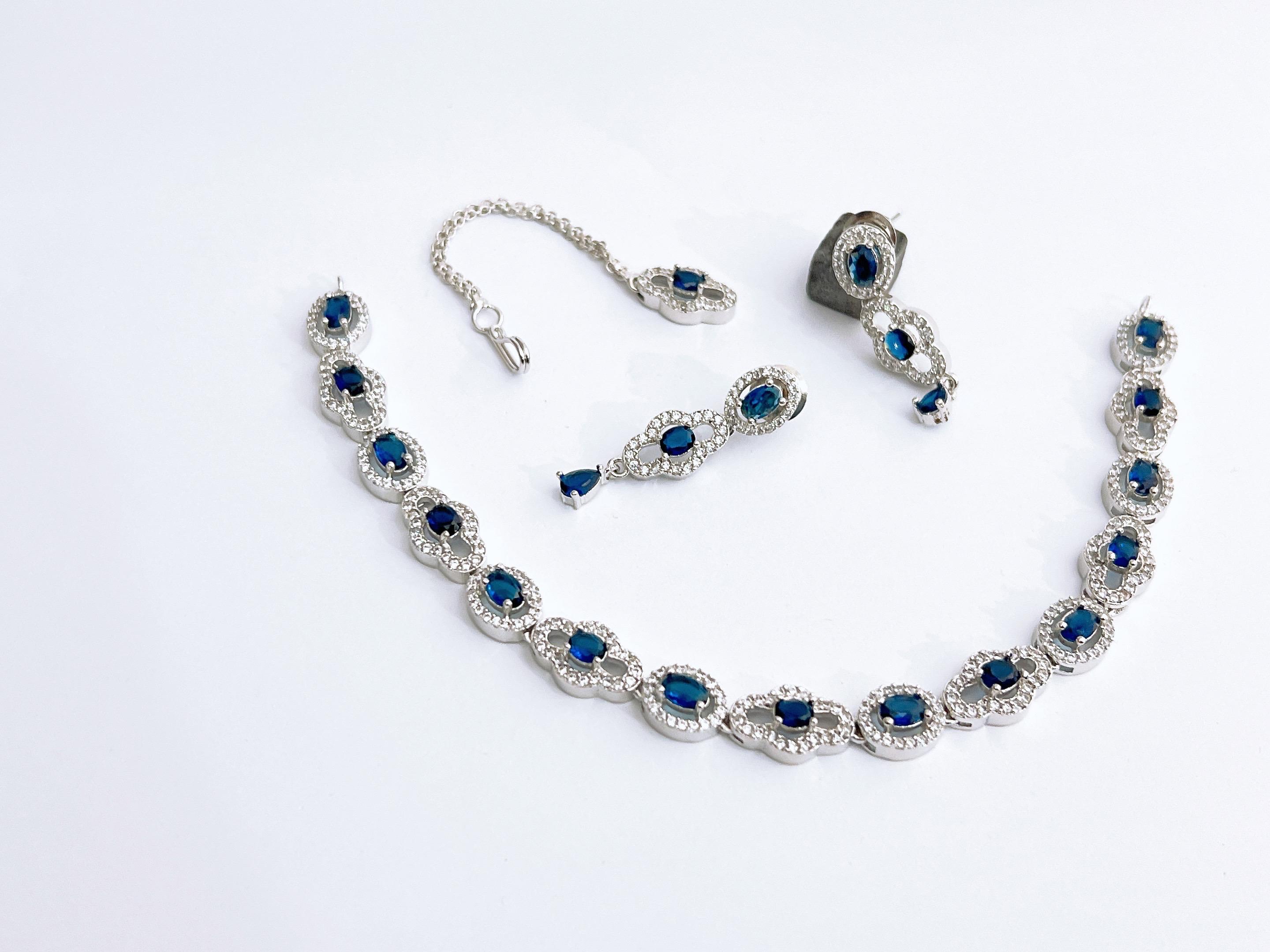 Necklace Set