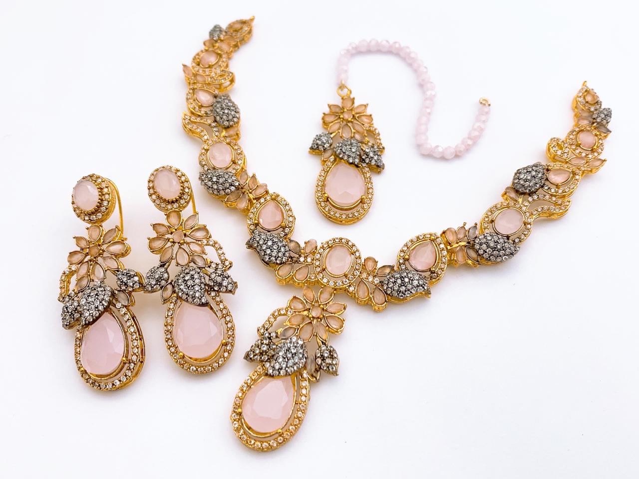 Necklece Set