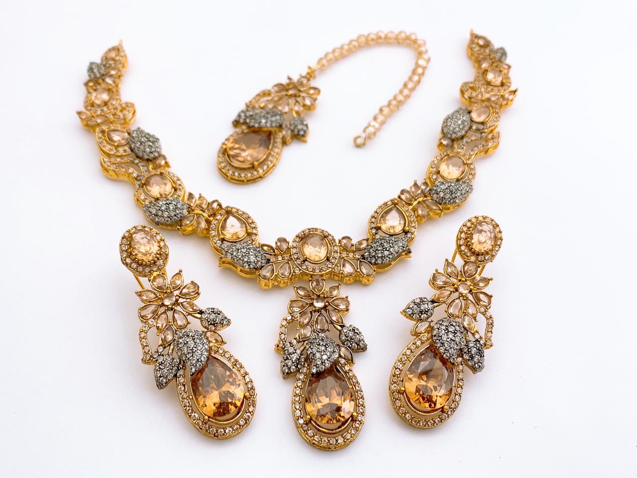 Necklece Set
