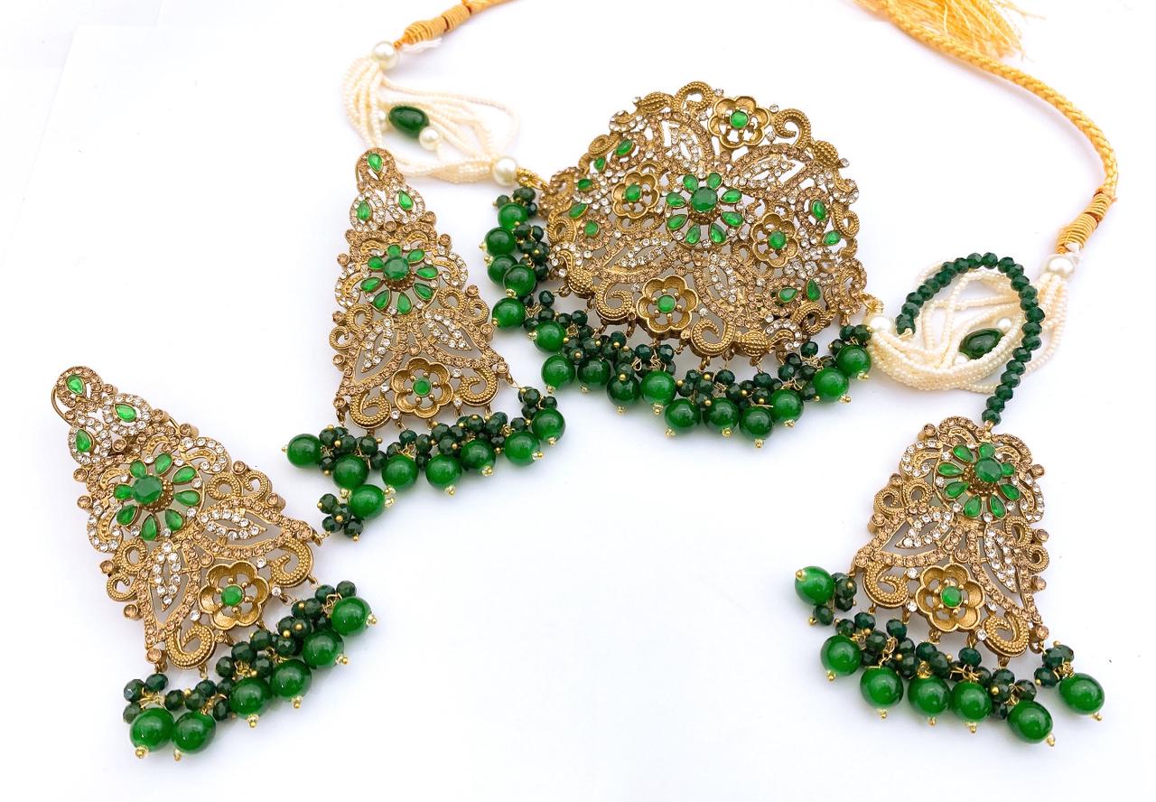 Choker set