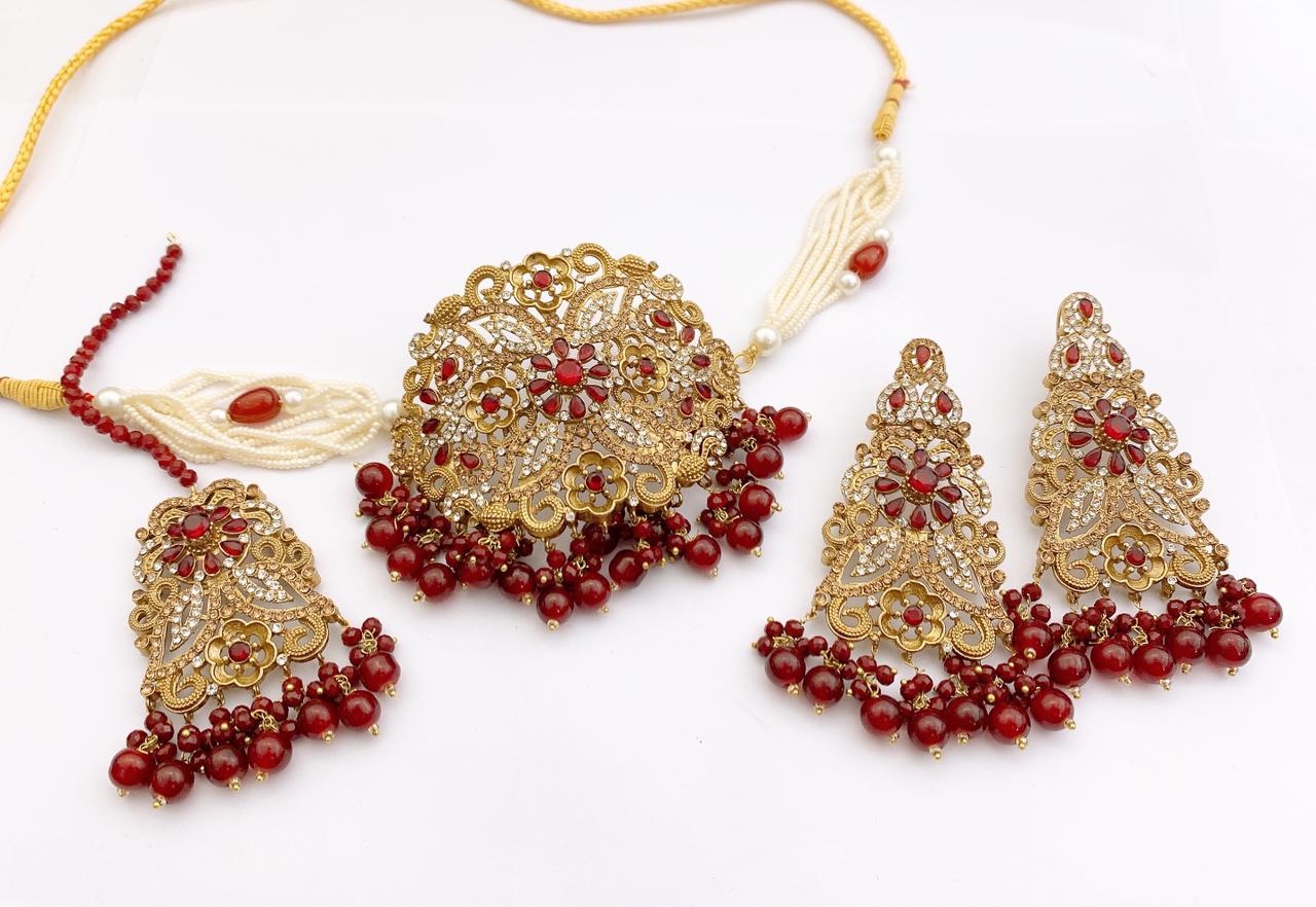 Choker set