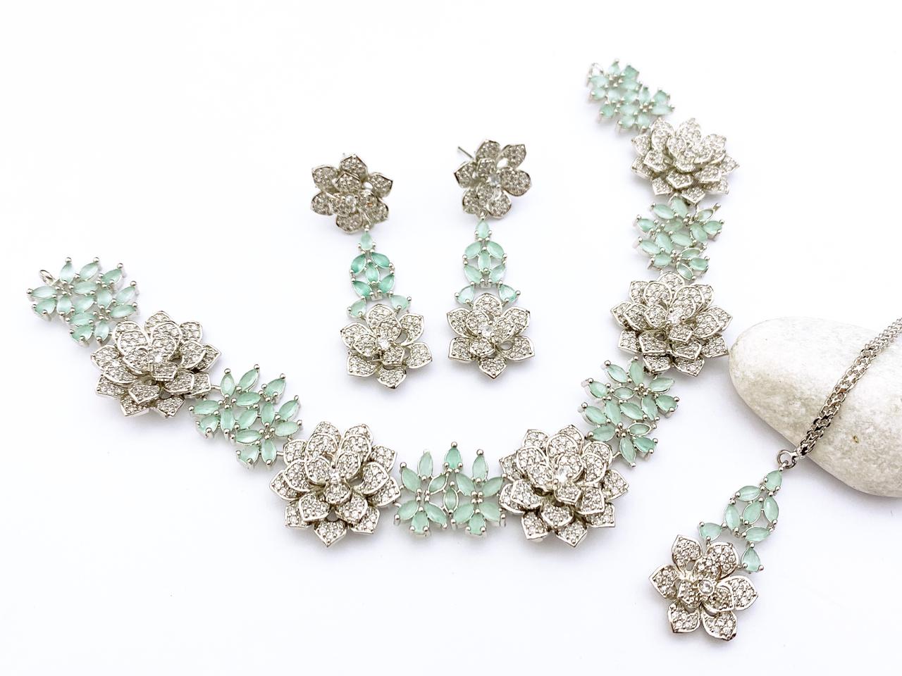 Necklece Set