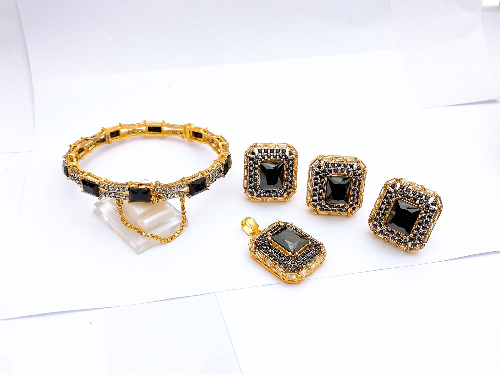 Locket set+Karah