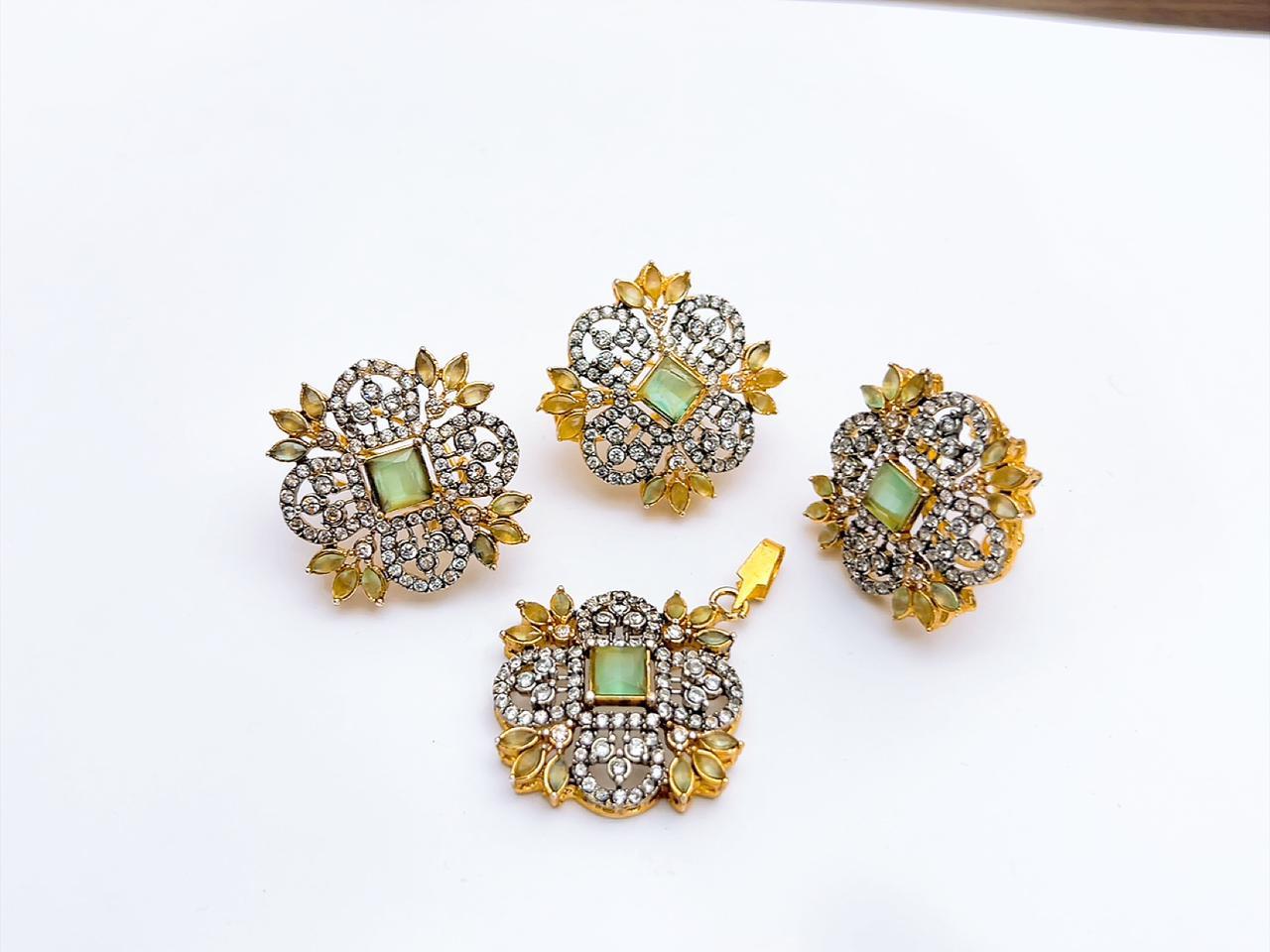 LOCKET SET