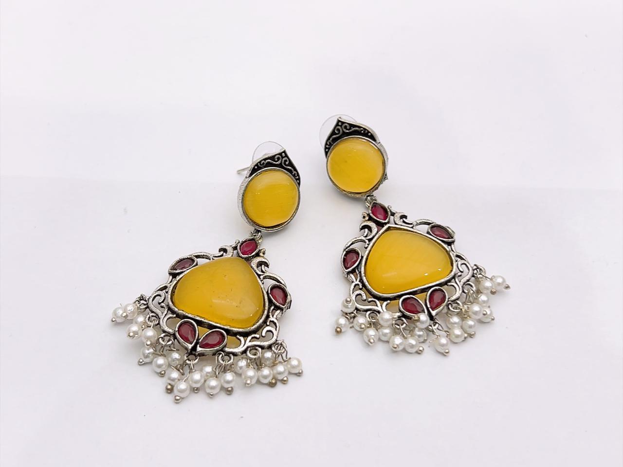 EARRING