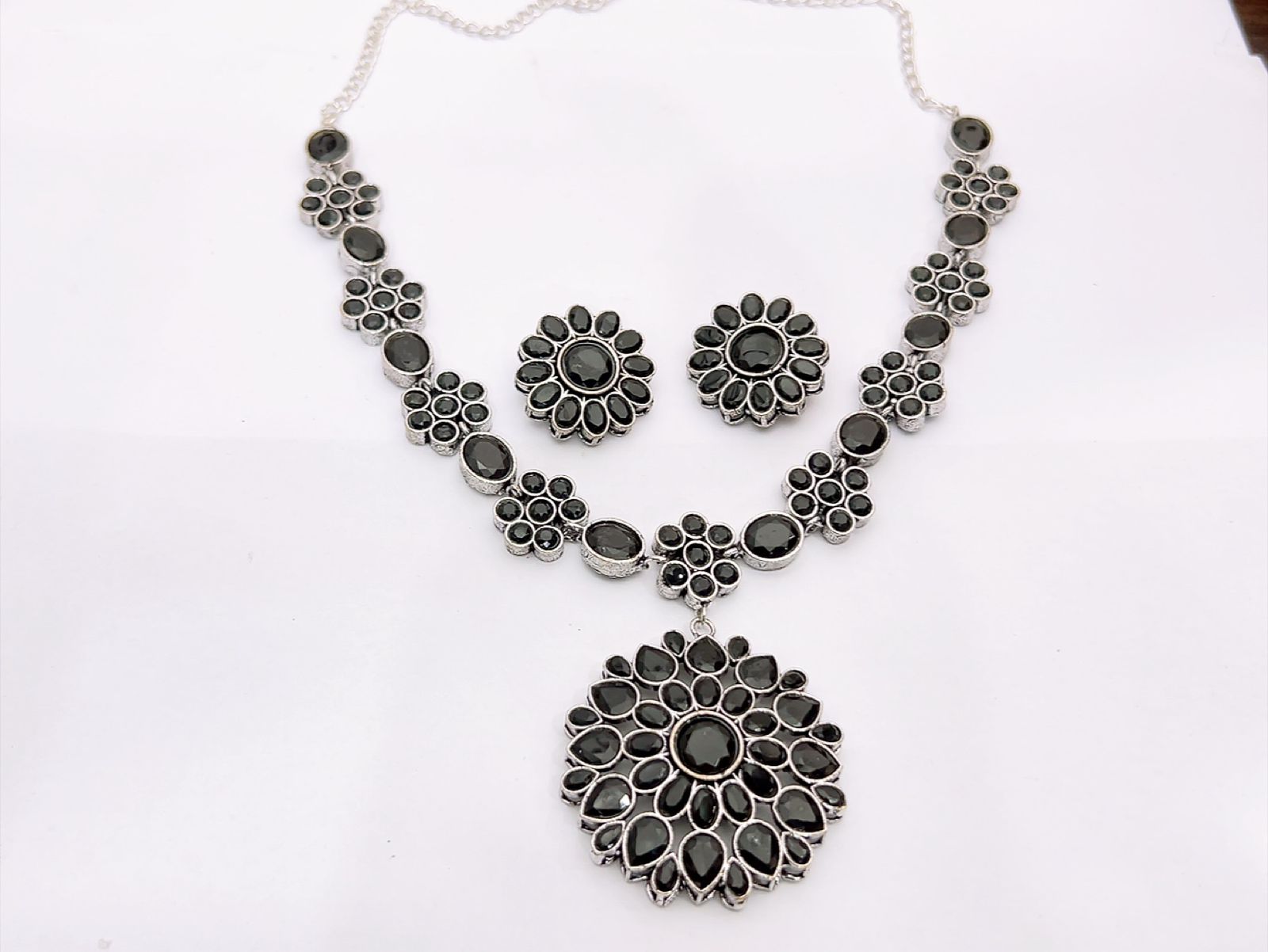 NECKLECE SET