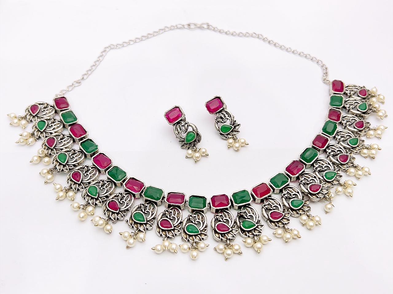 NECKLECE SET