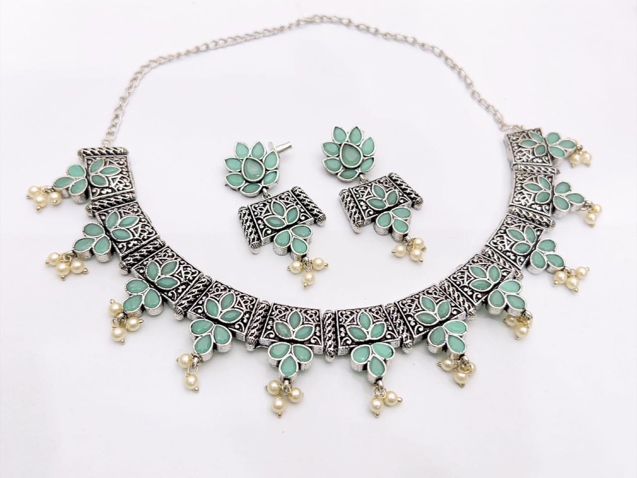 NECKLECE SET