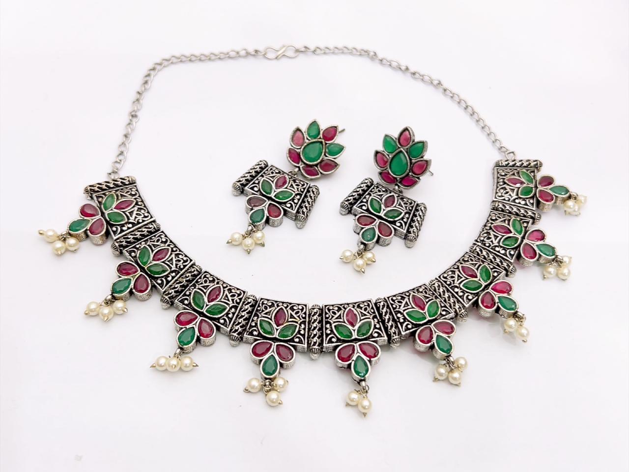 NECKLECE SET