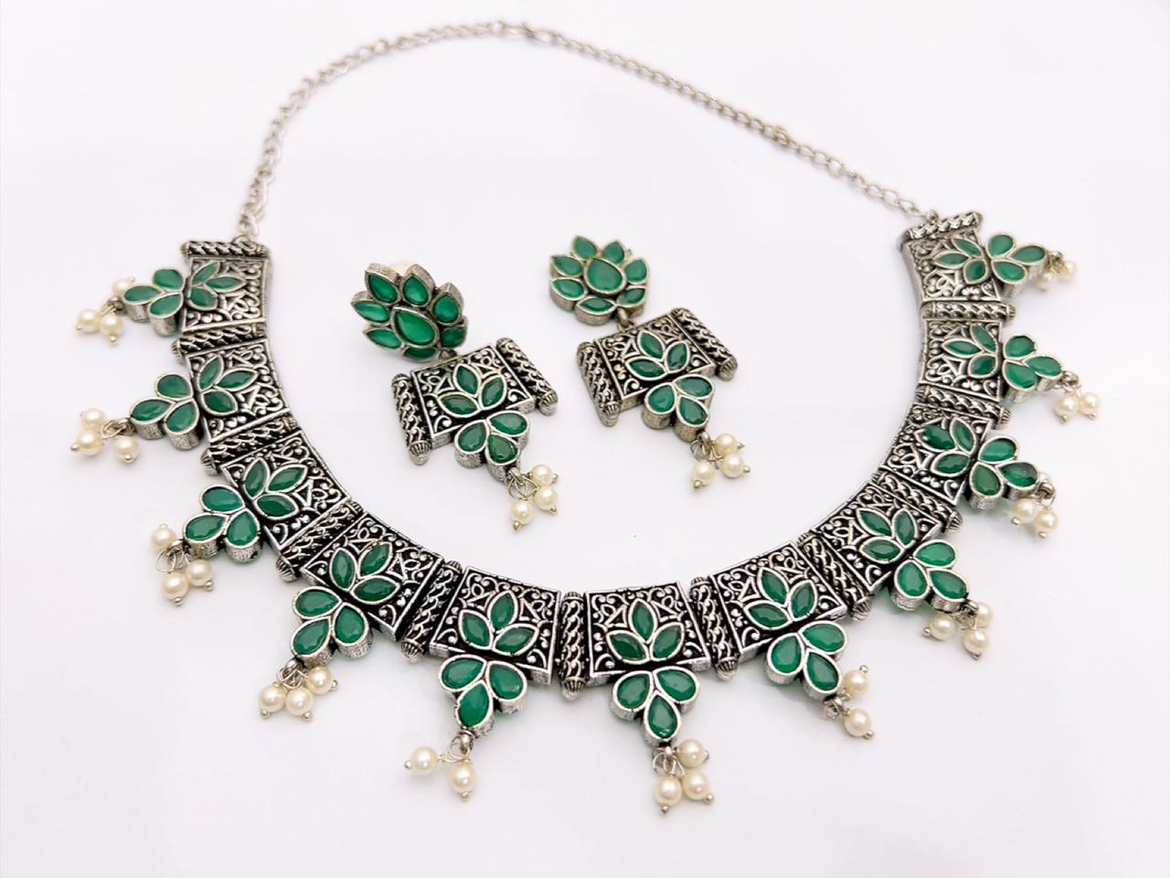 NECKLECE SET