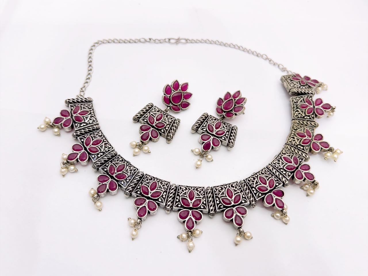 NECKLECE SET