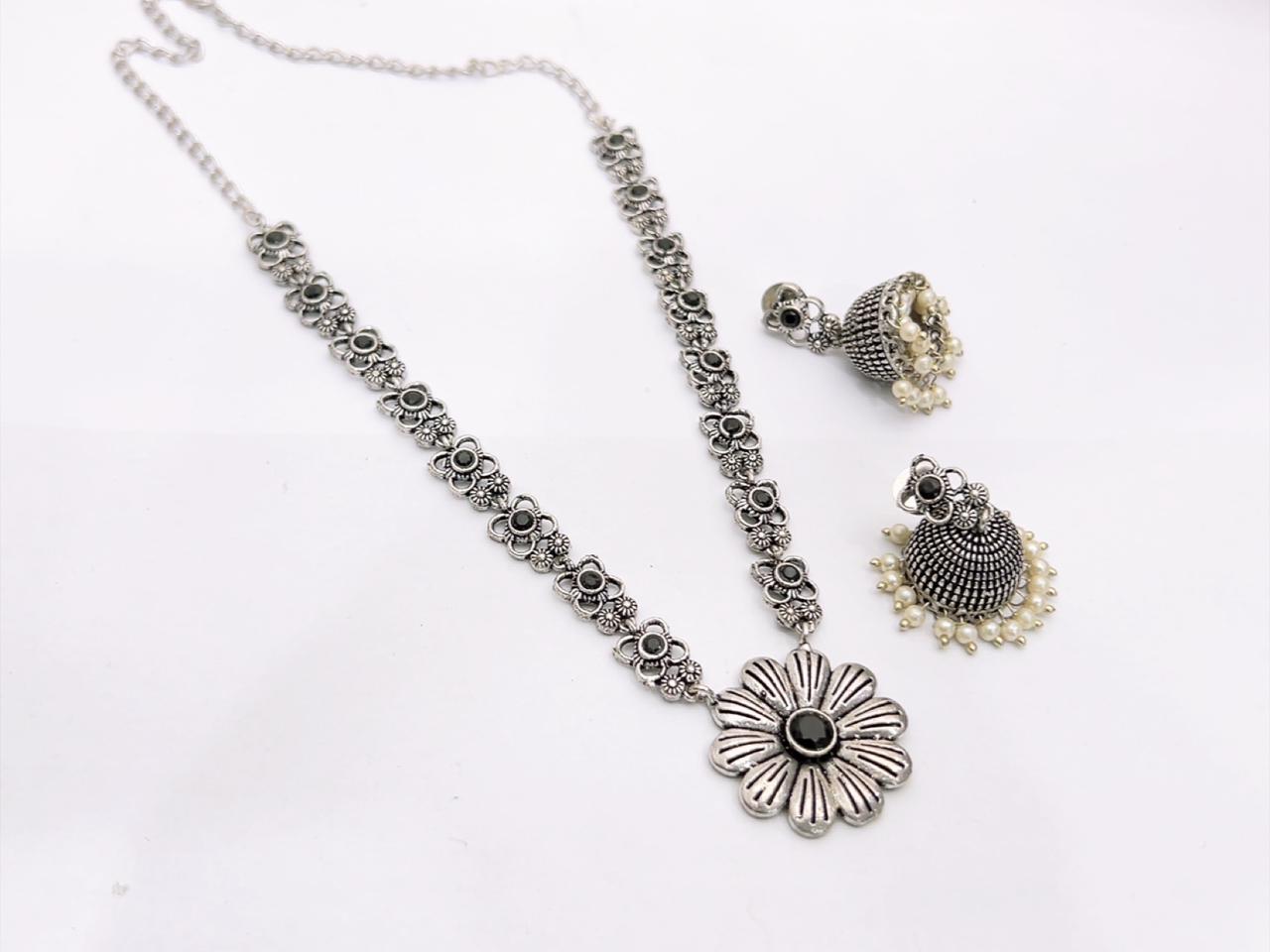 NECKLECE SET