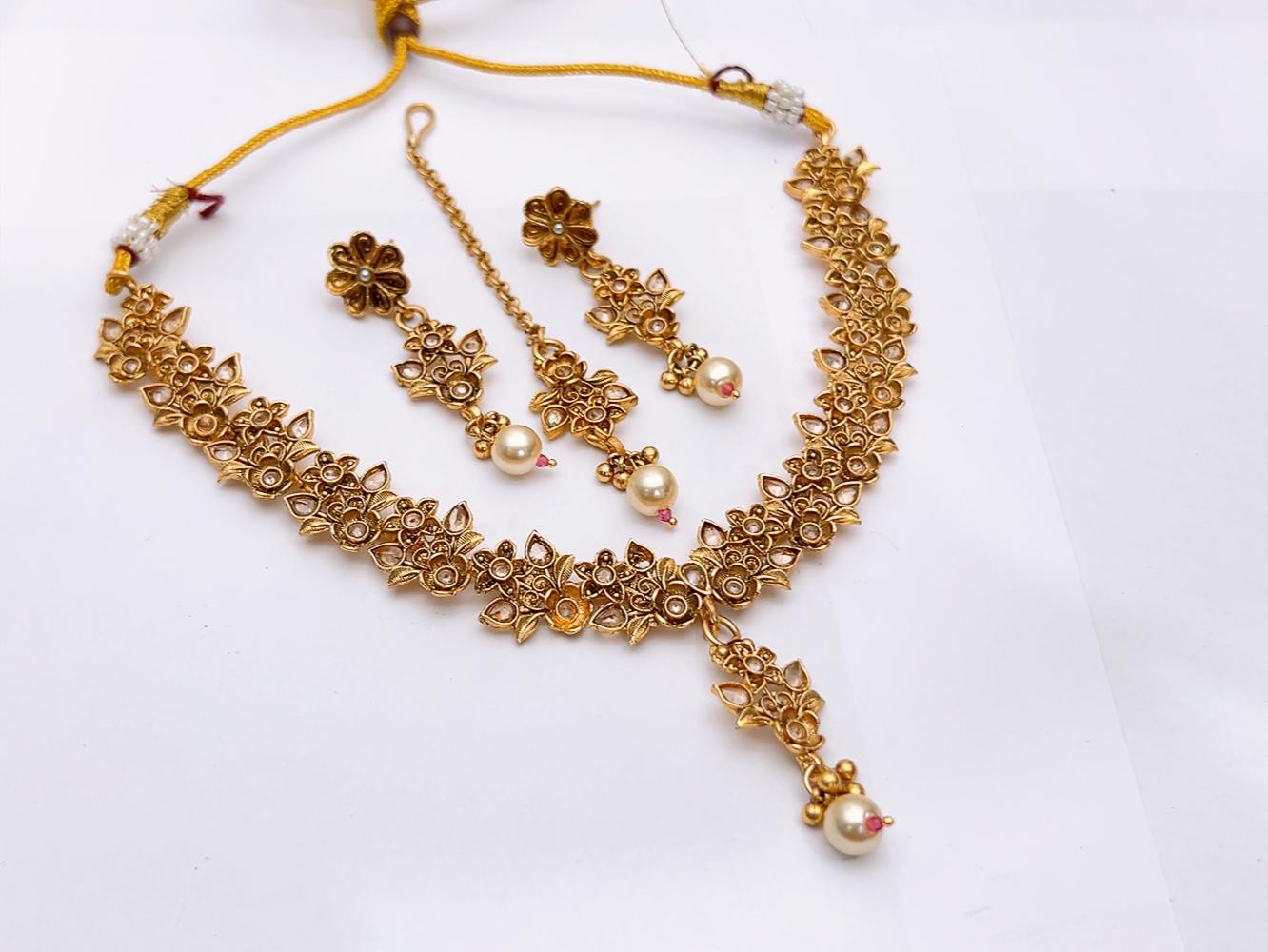 Necklace Set