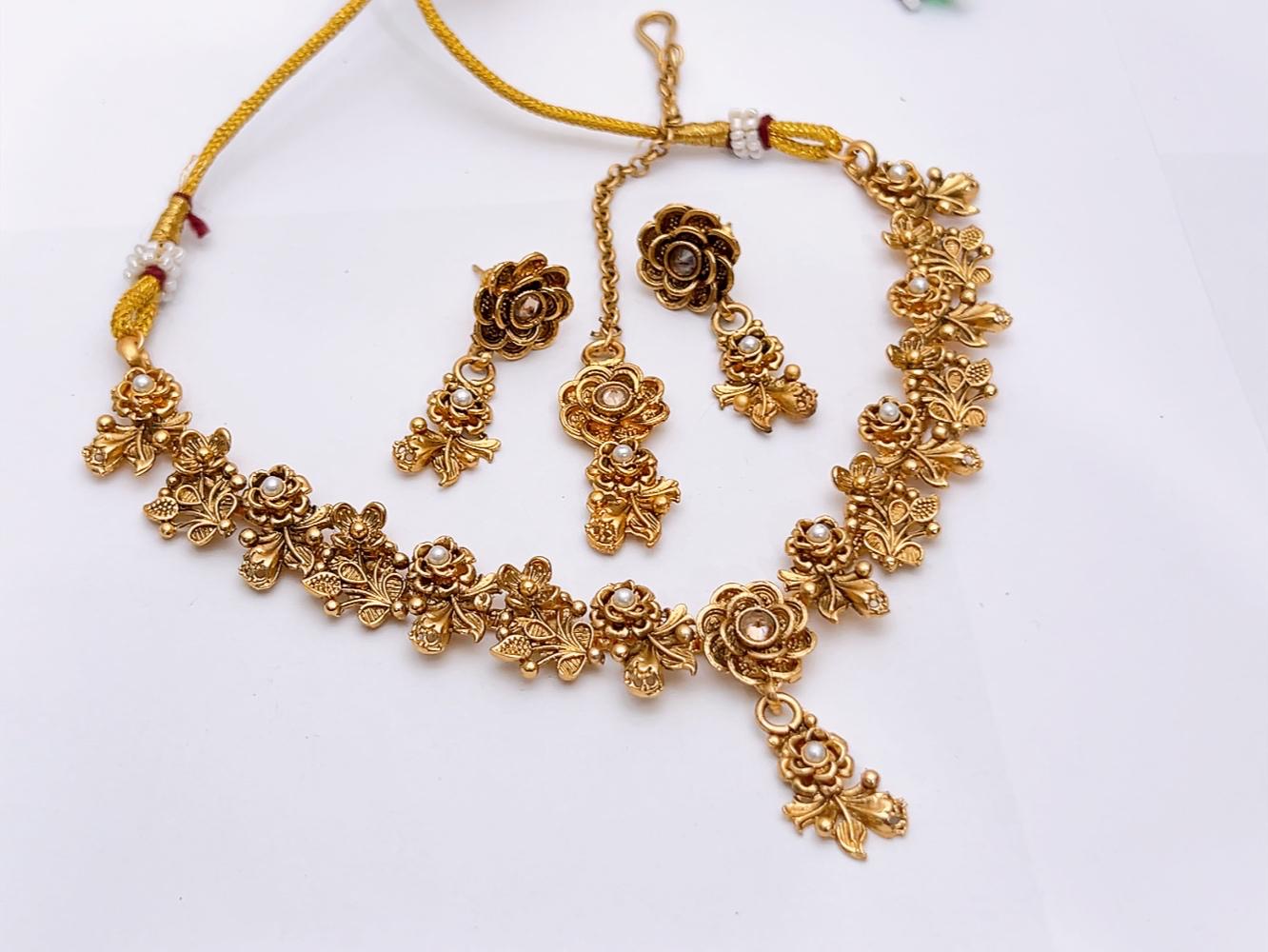Necklace Set