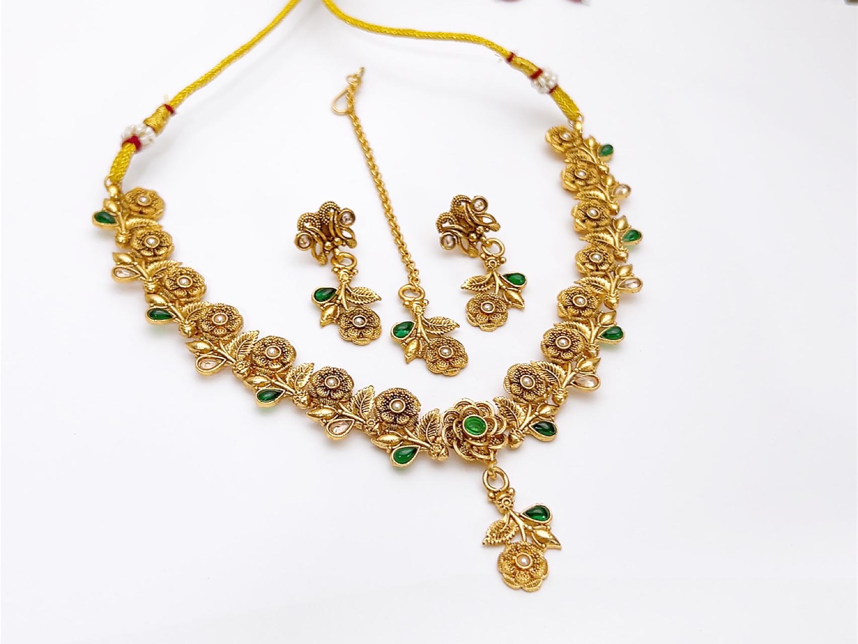 Necklace Set