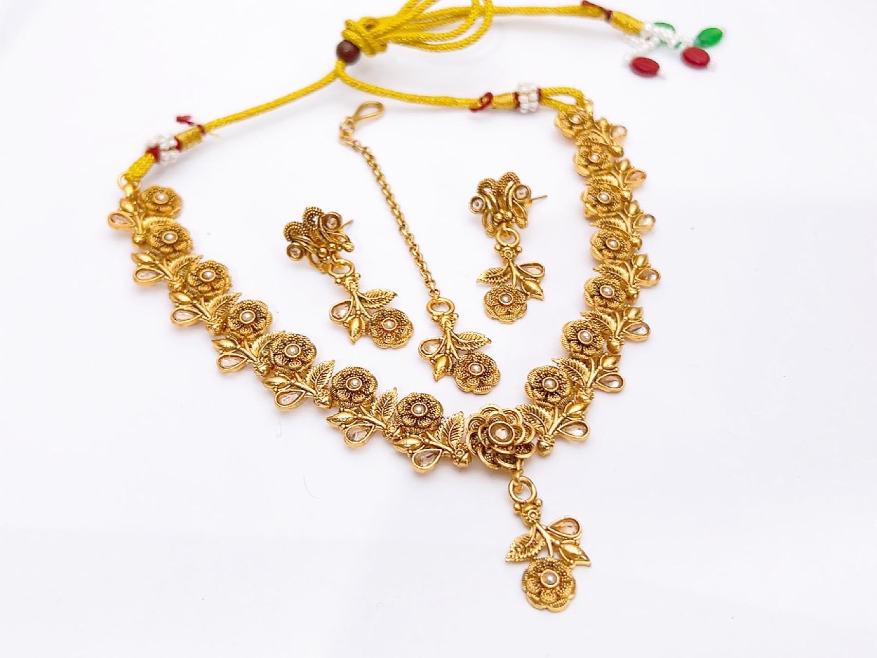 Necklace Set