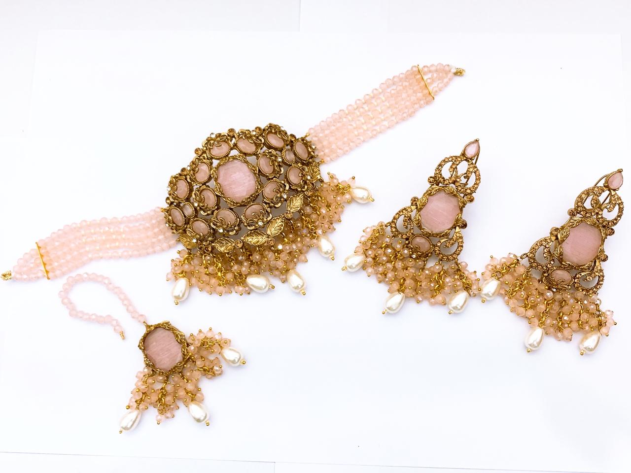 Choker Set