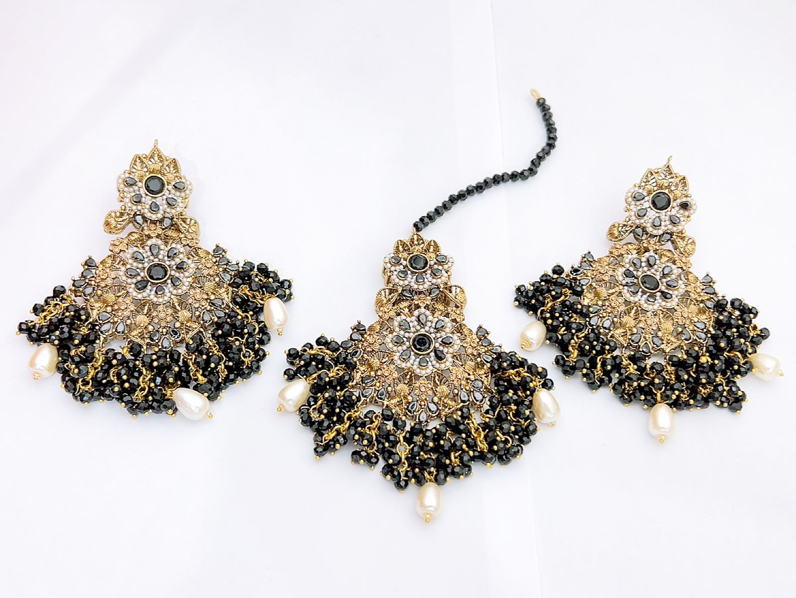 Earrings & Bindiya