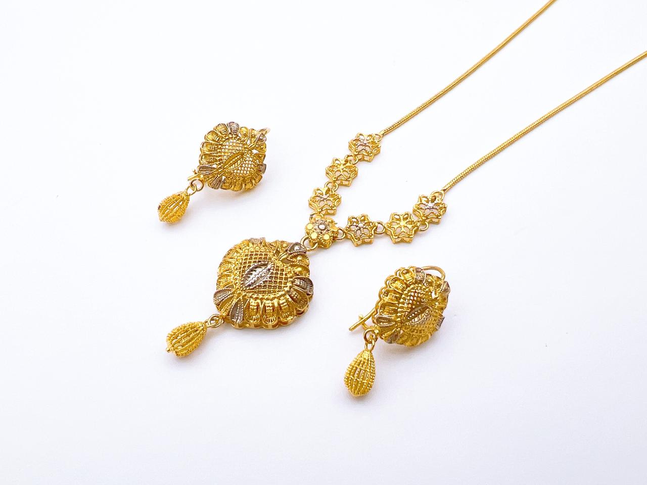 Rp Necklace Set