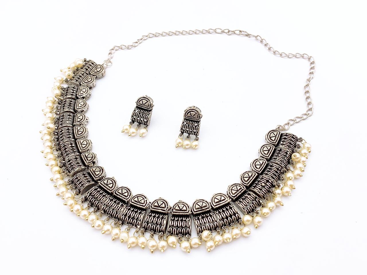 Nacklace