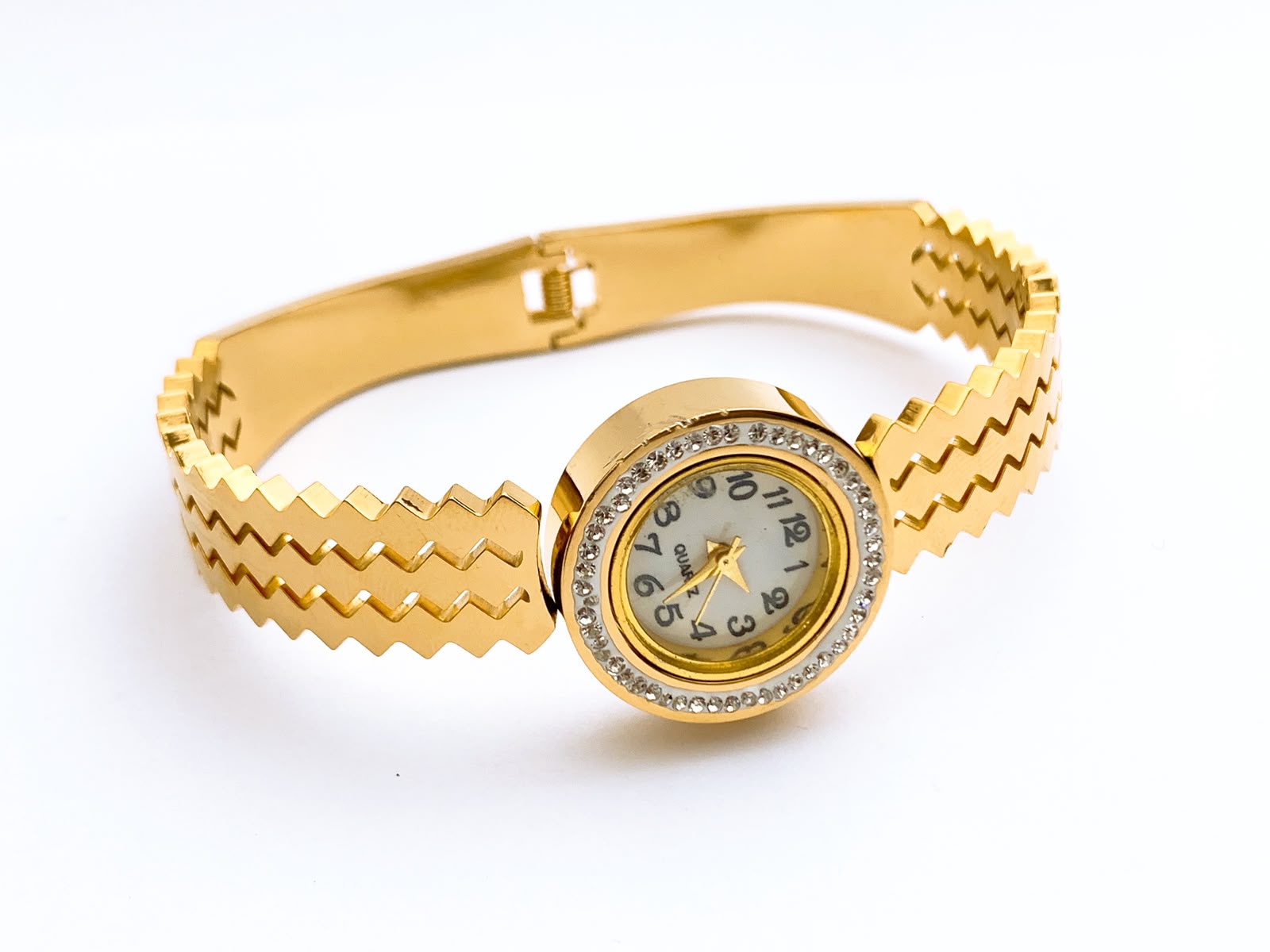 Luxury Golden Stainless Steel Bracelet Watch For Women