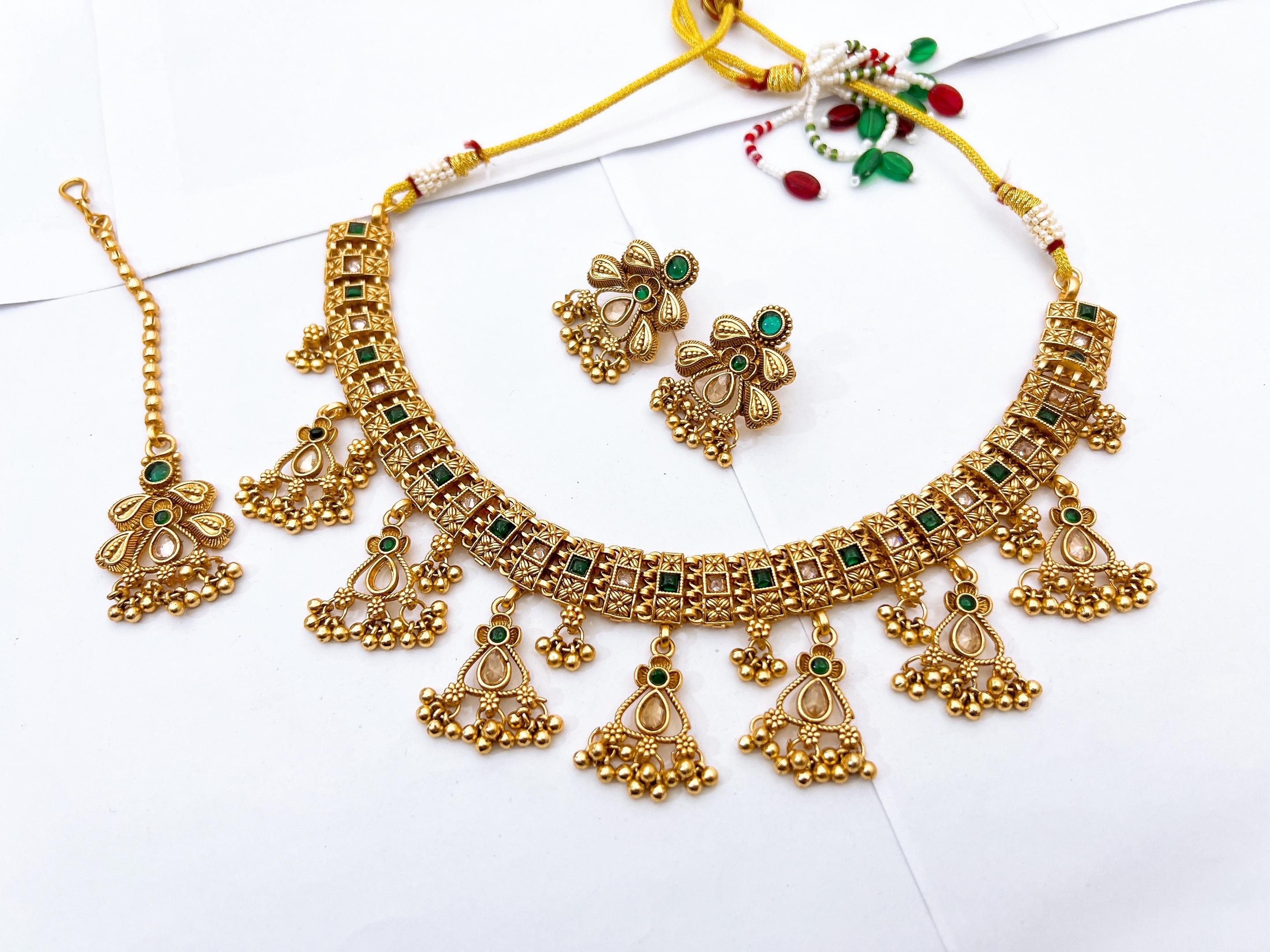Necklace Set