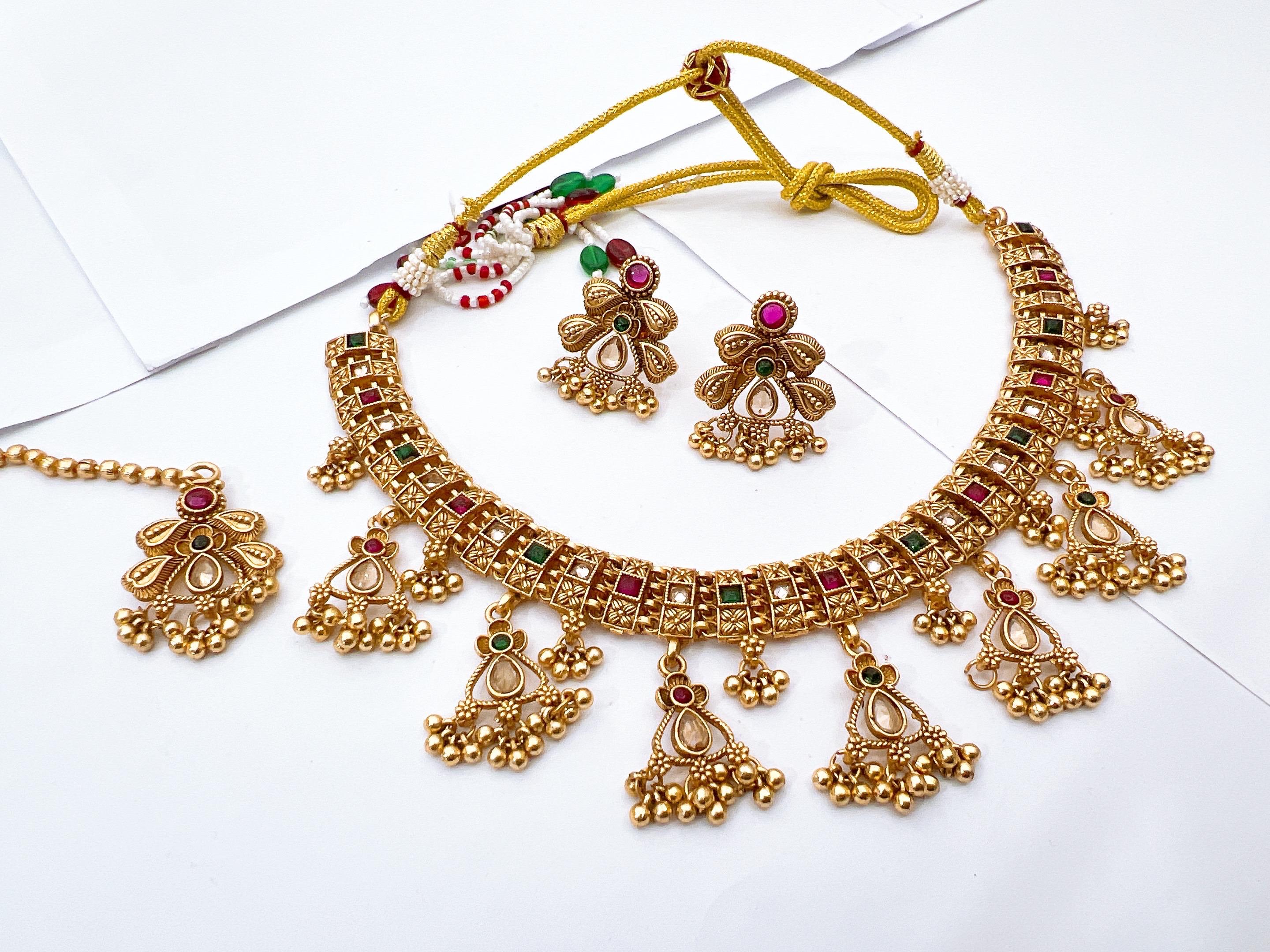 Necklace Set