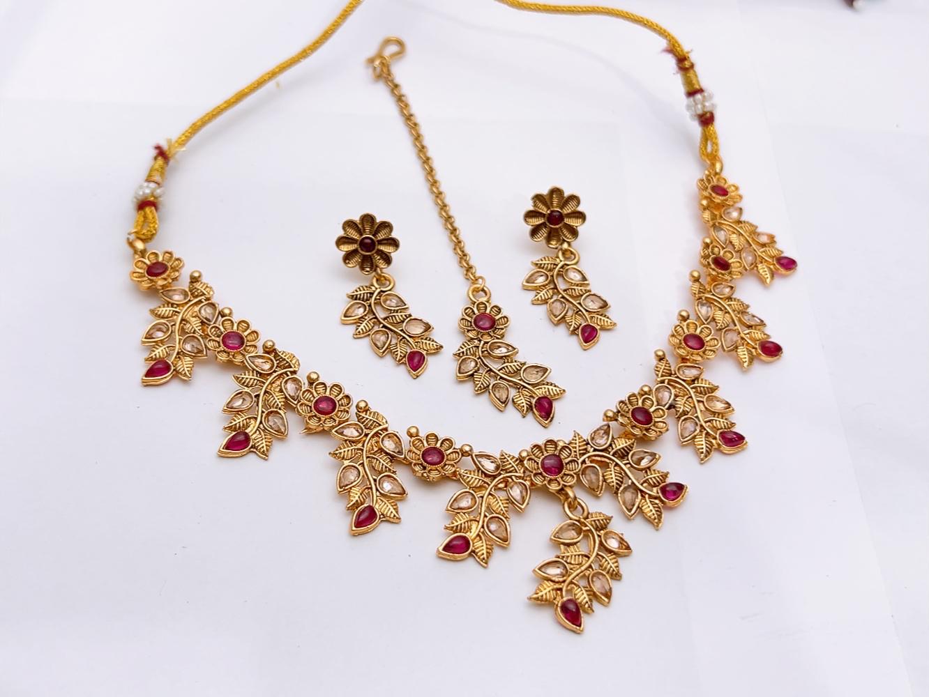 Necklace Set