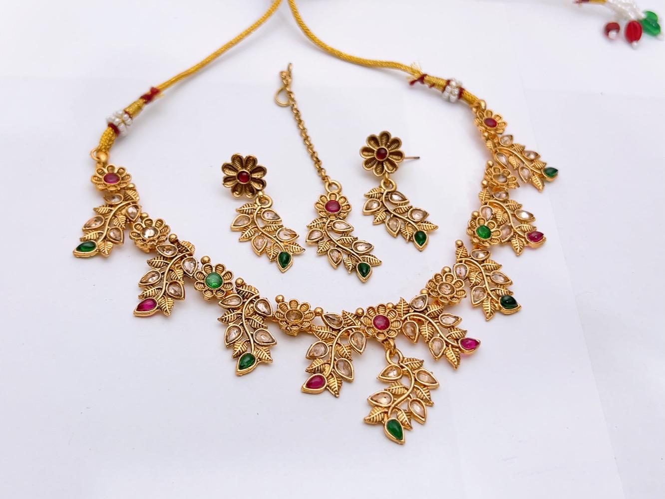 Necklace Set